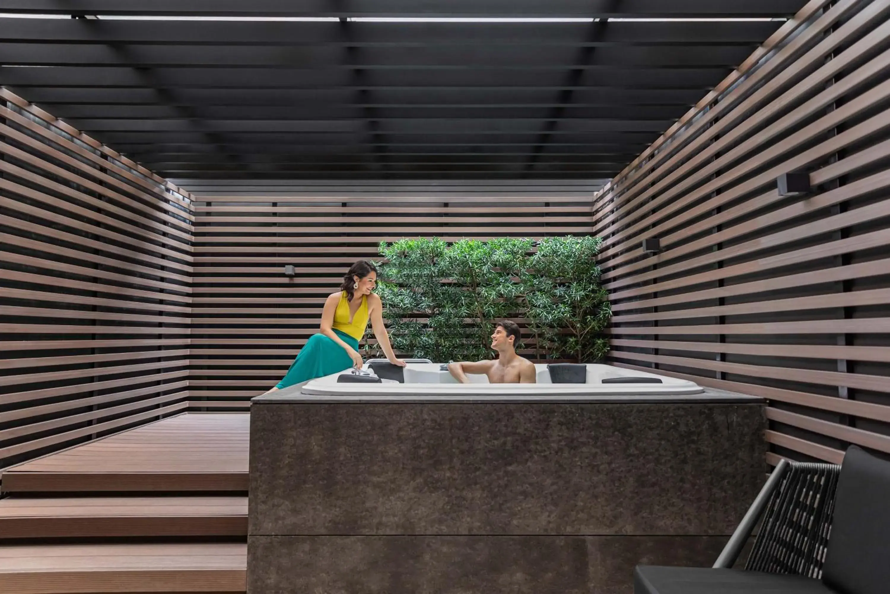 Larger Guest Room, 1 King, Outdoor Jetted Bathtub in Sheraton Manila Hotel at Newport World Resorts Larger Guest Room, 1 King, Outdoor Jetted Bathtub in Sheraton Manila Hotel at Newport World Resorts