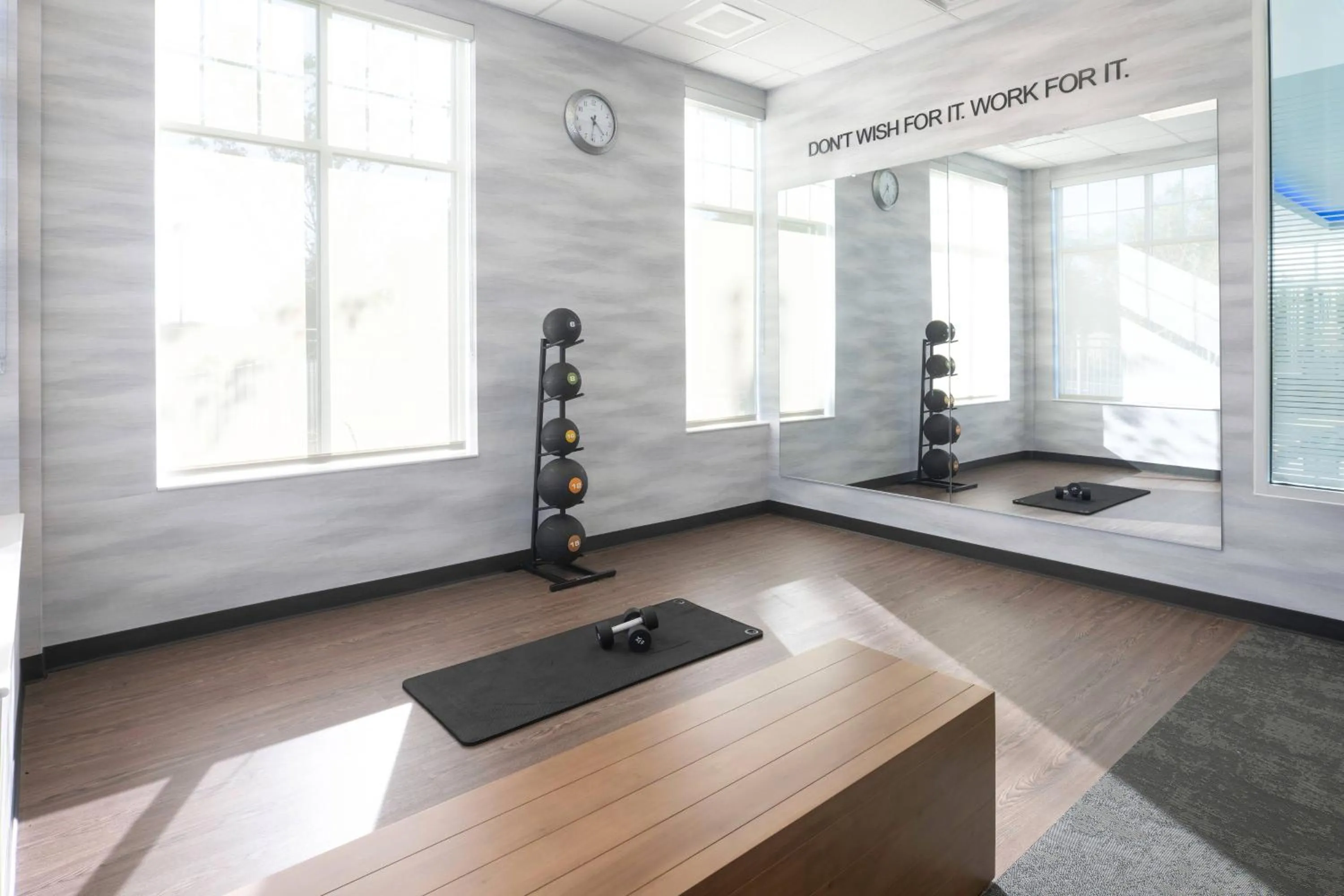 Fitness centre/facilities in Fairfield Inn & Suites by Marriott South Kingstown Newport Area