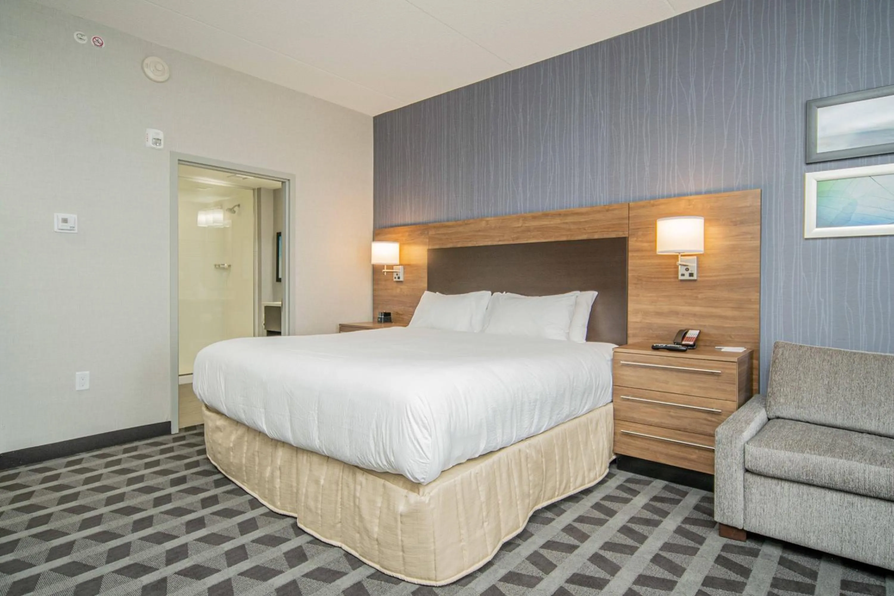 Photo of the whole room, Bed in TownePlace Suites by Marriott Brantford and Conference Centre