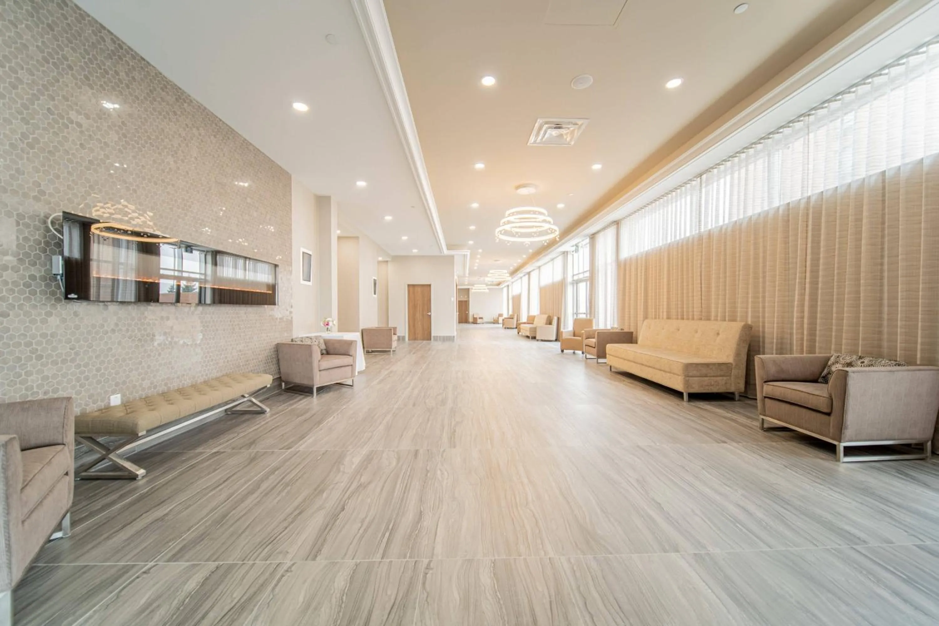 Lobby or reception in TownePlace Suites by Marriott Brantford and Conference Centre