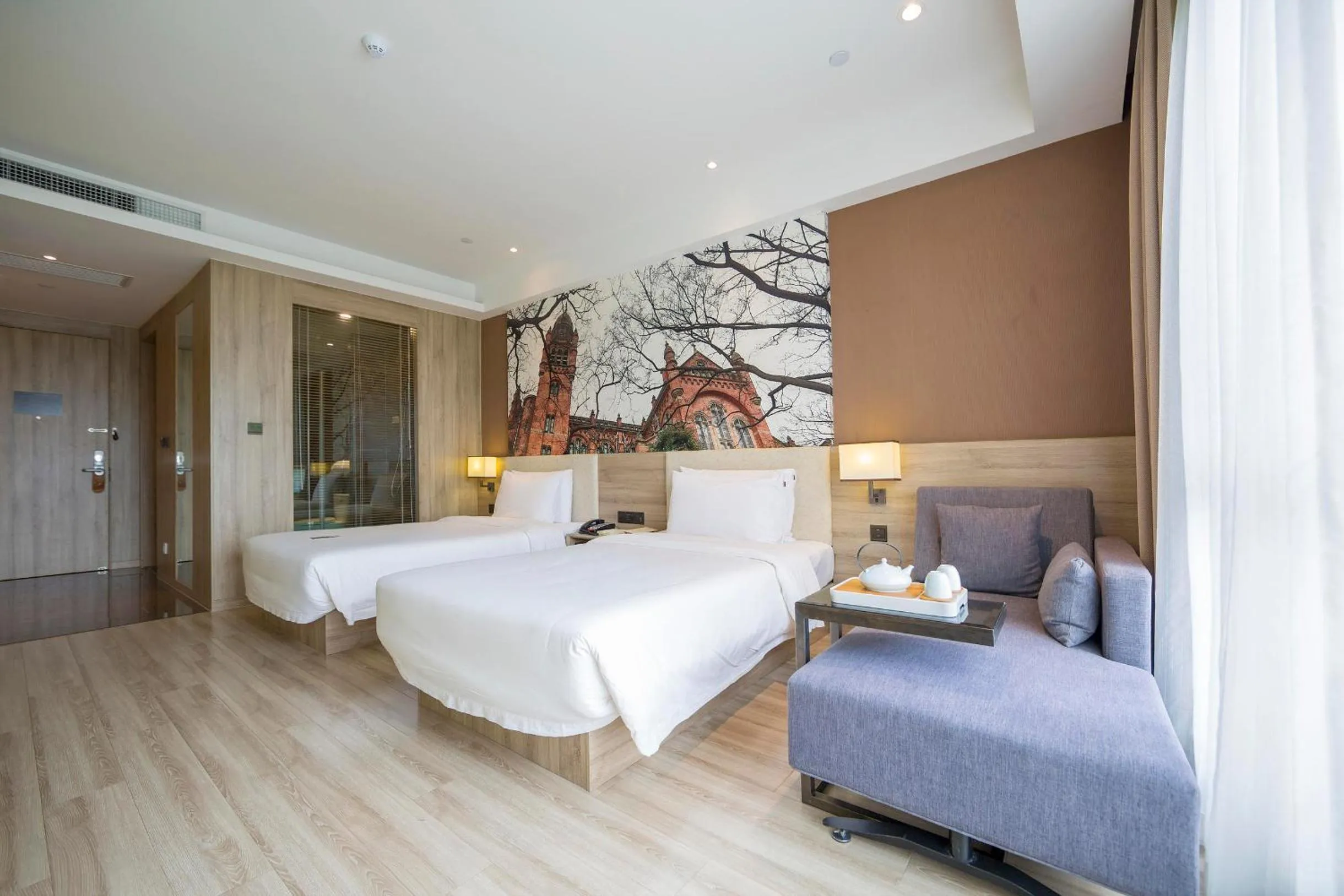 Bed in Atour Hotel Shanghai Xinzhuang