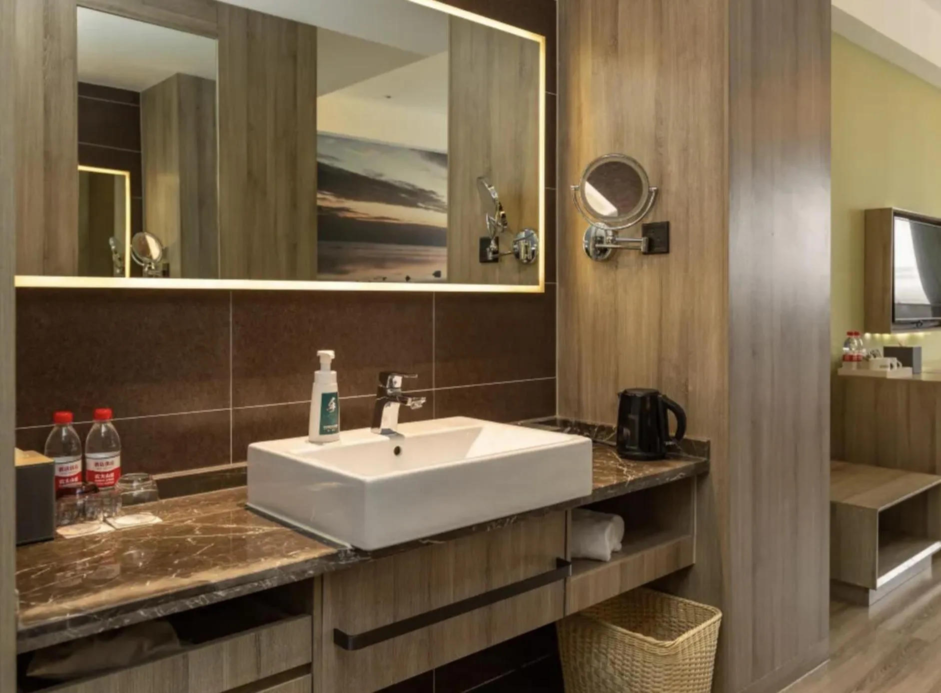 Bathroom in Atour Hotel Shanghai Xinzhuang