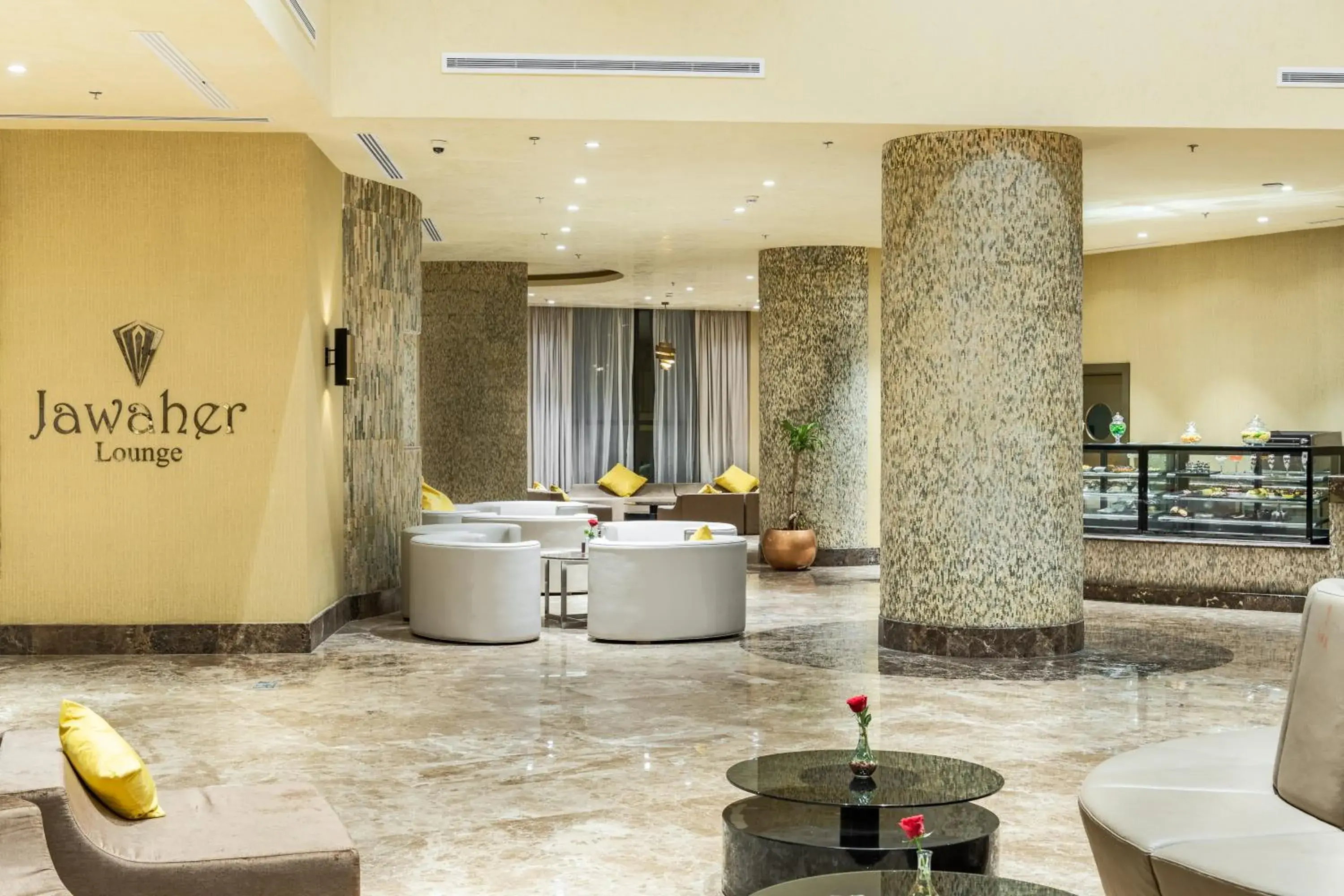 Lounge or bar in Millennium Makkah Al Naseem Lounge or bar in Millennium Makkah Al Naseem