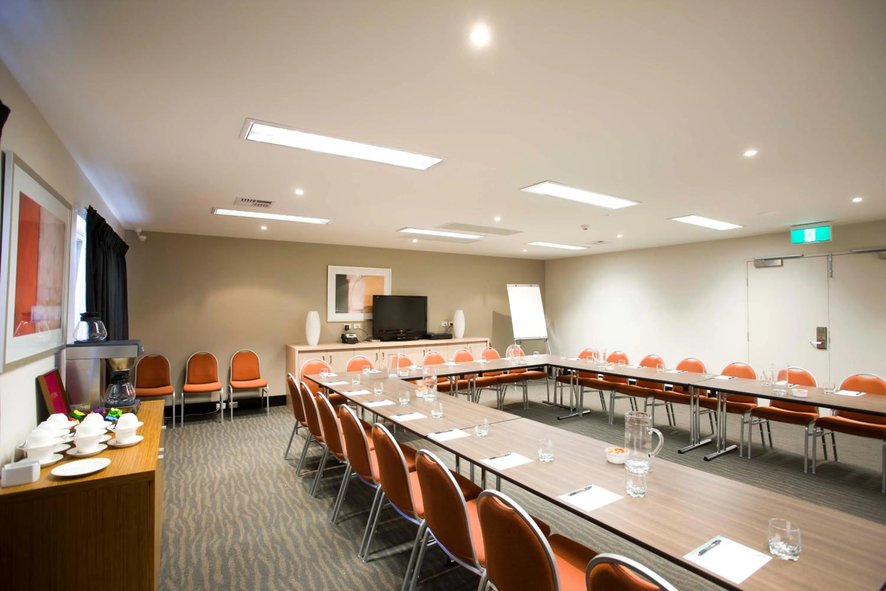 Meeting/conference room in Gladstone Downtown Central Apartment Hotel Official