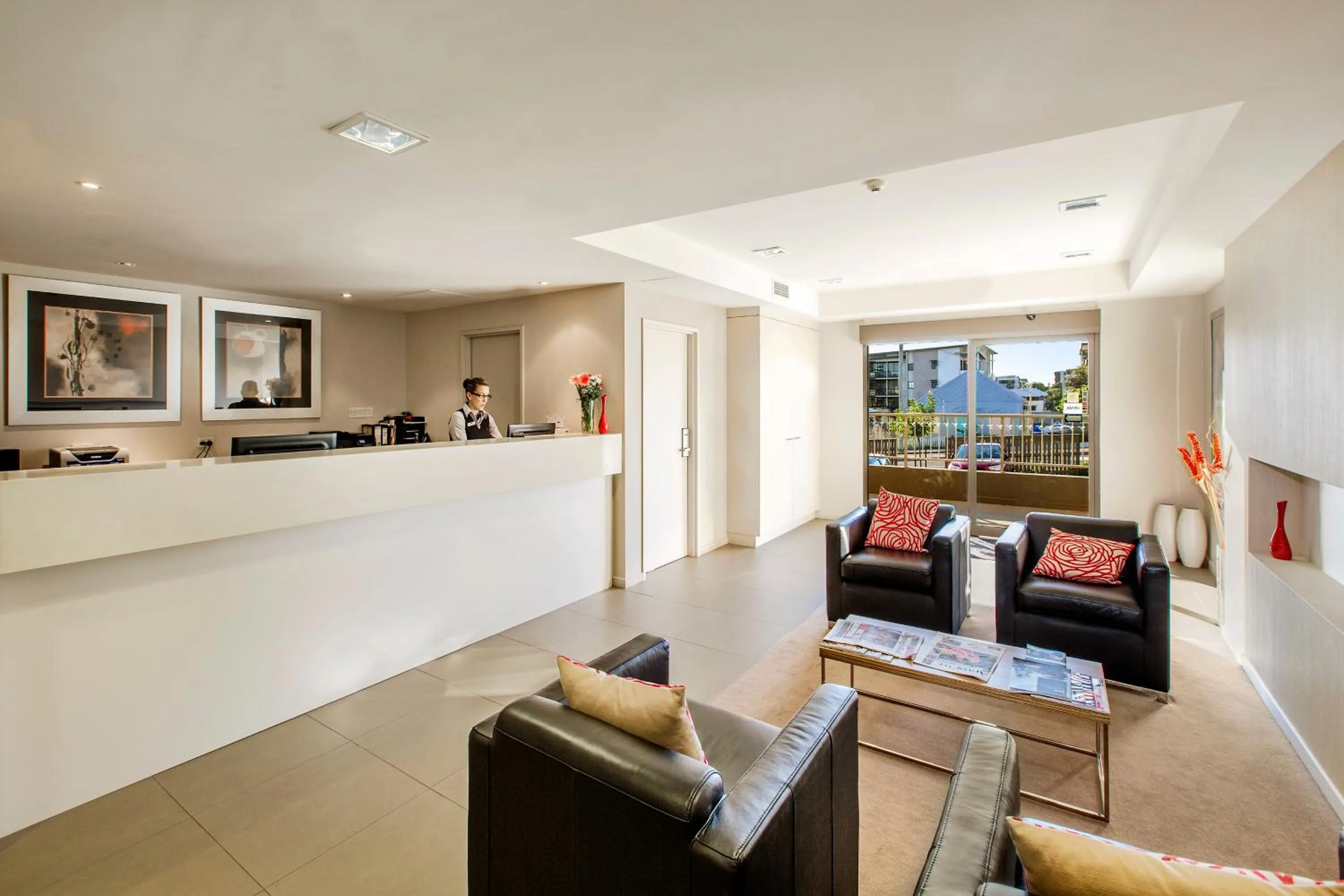 Lobby or reception in Gladstone Downtown Central Apartment Hotel Official