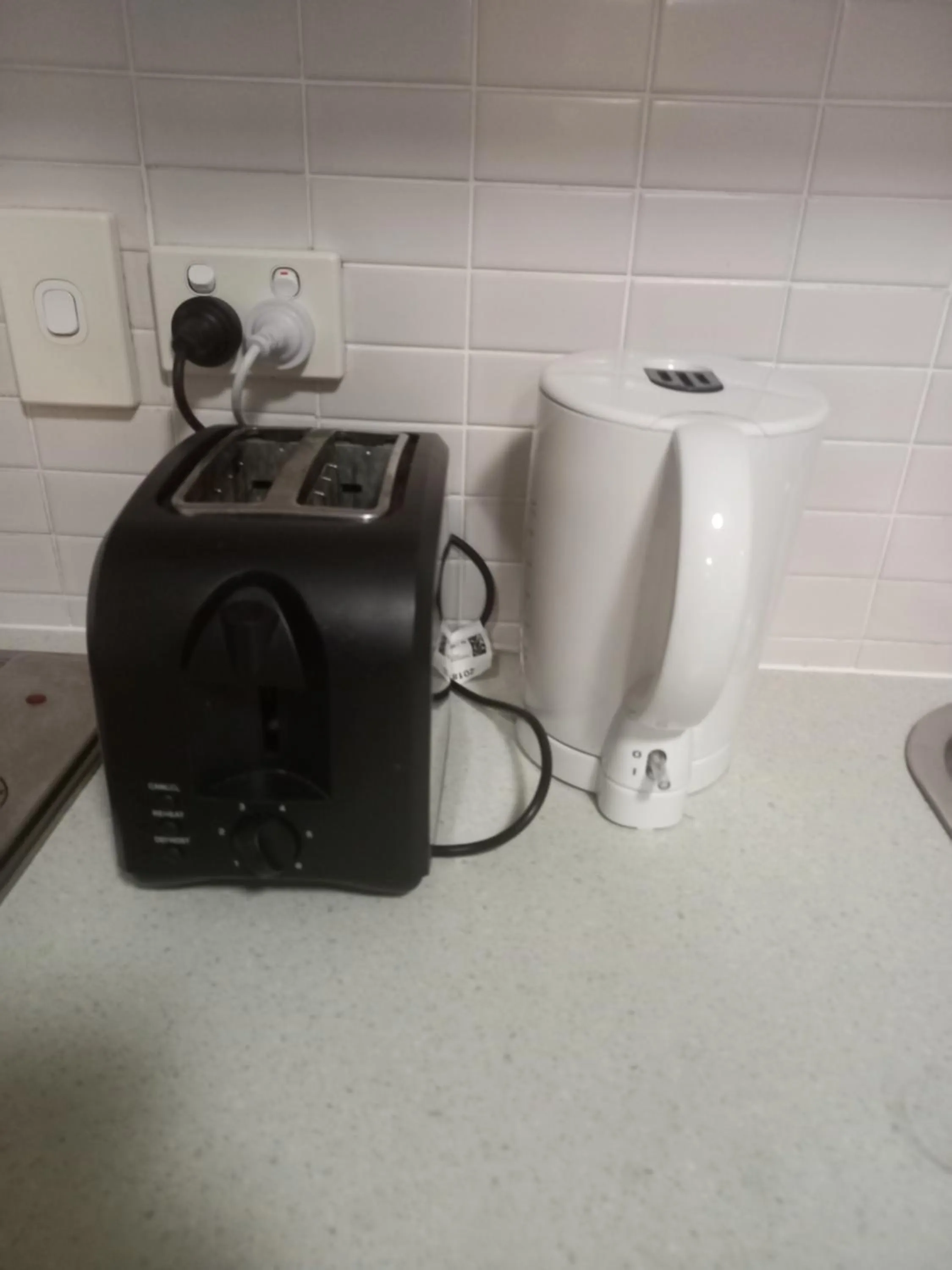 Coffee/tea facilities in Gladstone Downtown Central Apartment Hotel Official