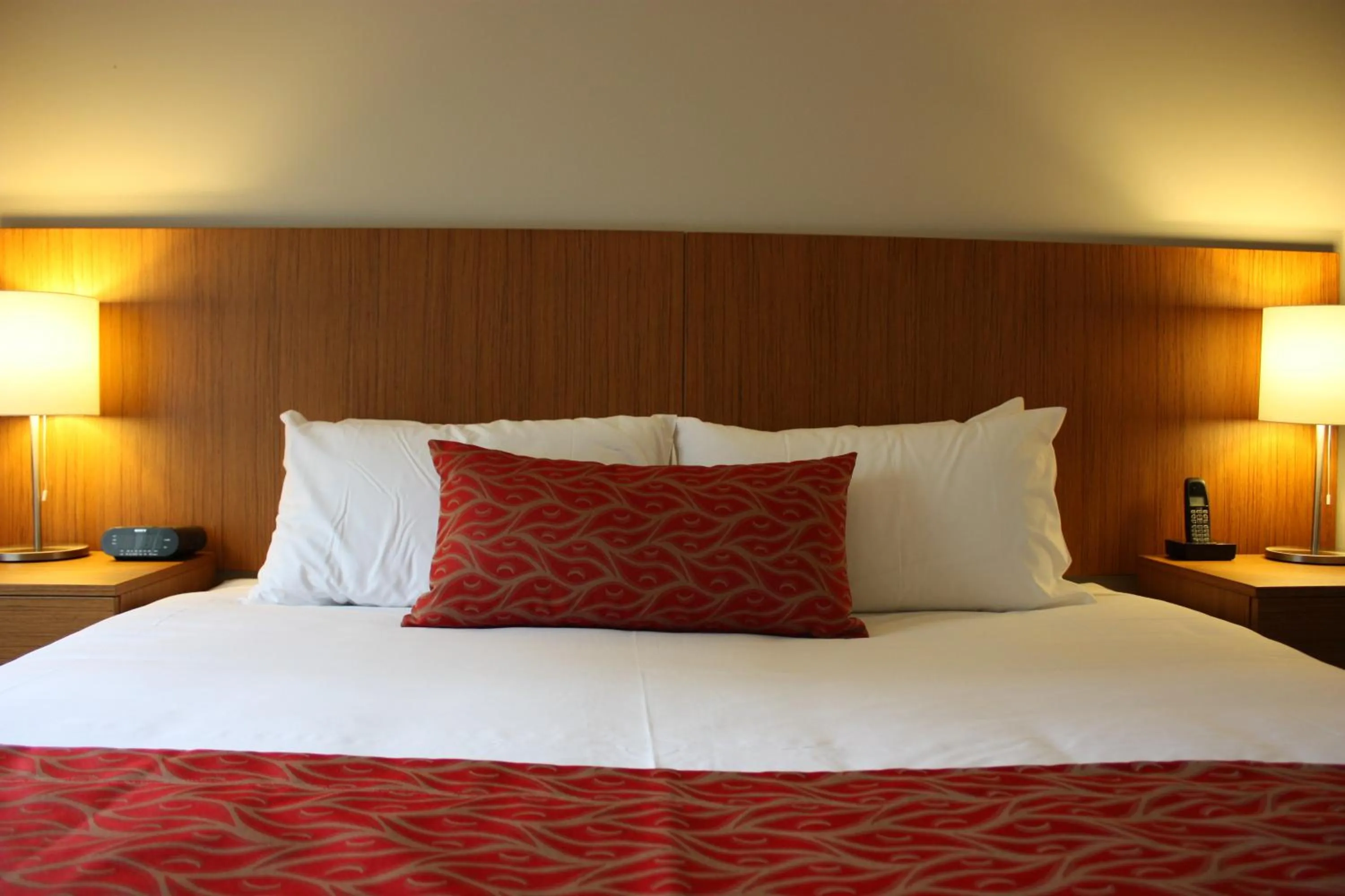 Bedroom, Bed in Gladstone Downtown Central Apartment Hotel Official