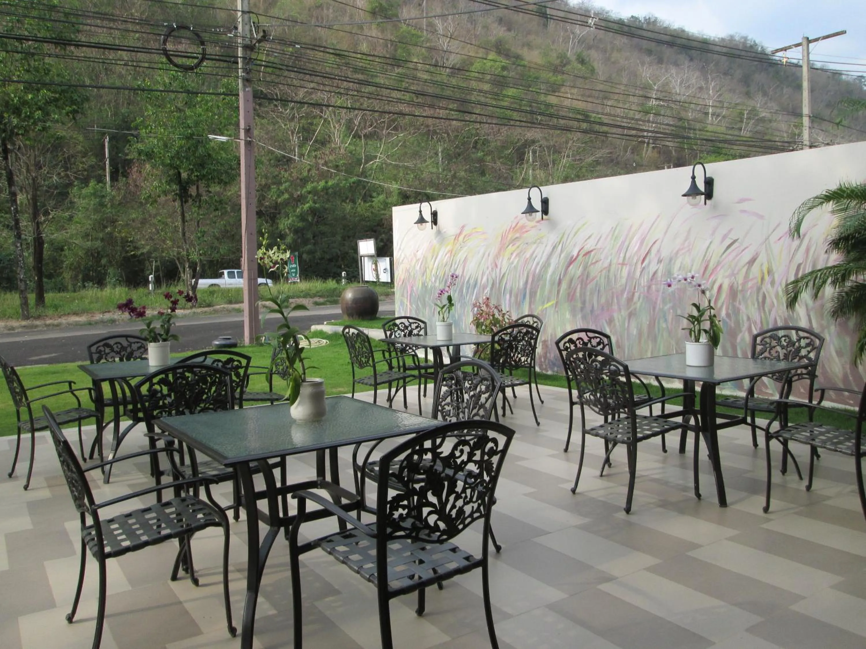 Communal lounge/ TV room in Juldis J2 Khao Yai Hotel - SHA and SHA Plus Certified