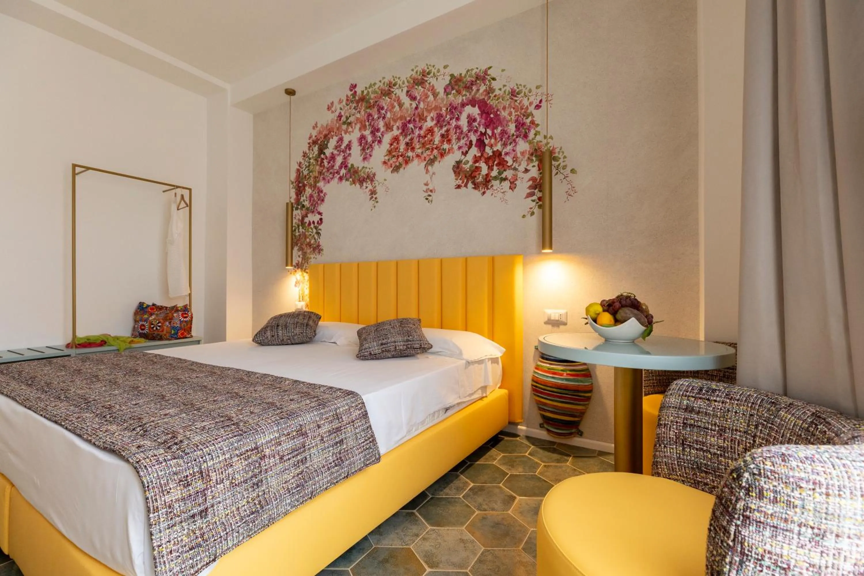 wardrobe, Bed in B&B Il Castello