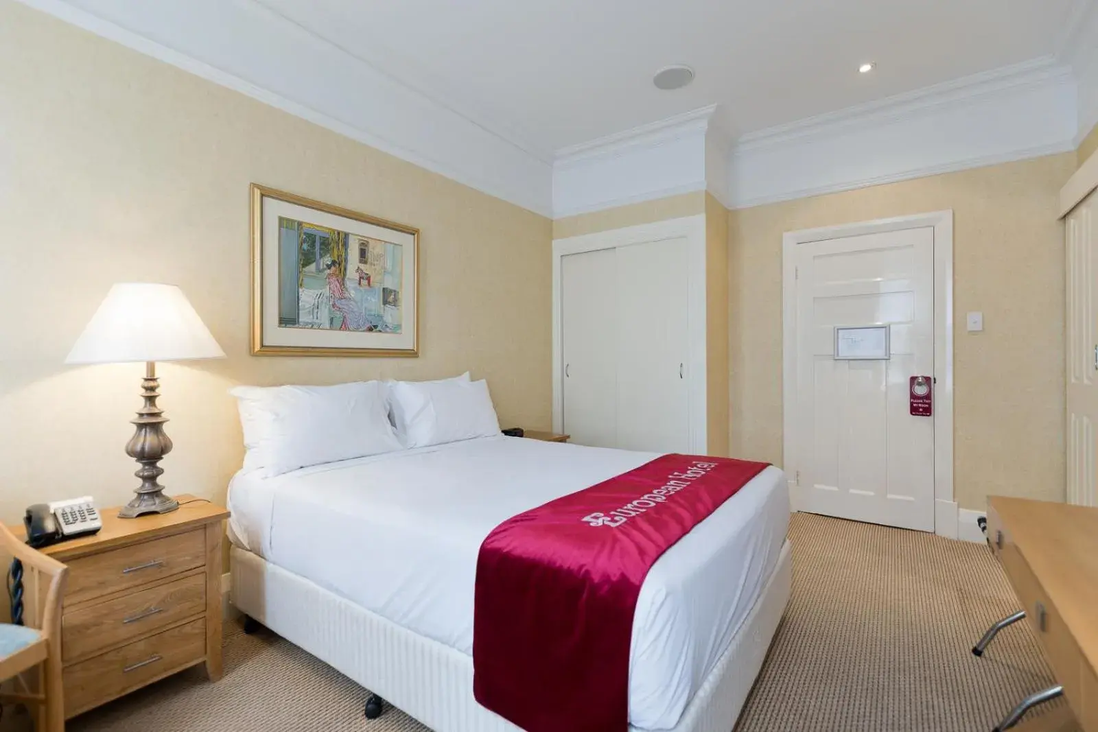 Bedroom, Bed in European Hotel Bedroom, Bed in European Hotel