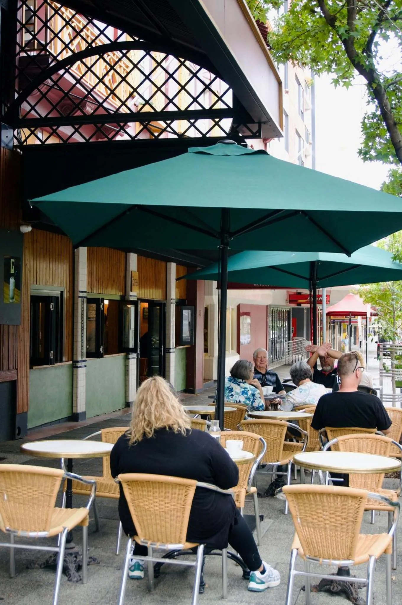 Restaurant/places to eat in European Hotel