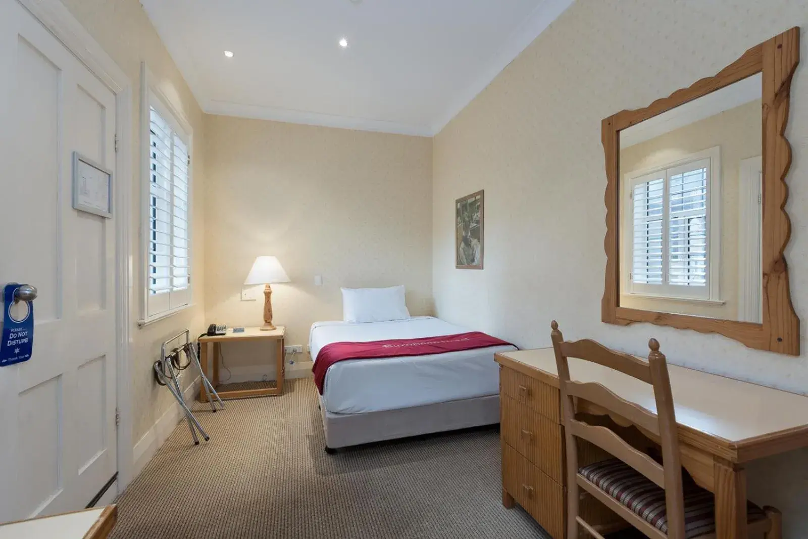 Standard Single Room in European Hotel Standard Single Room in European Hotel