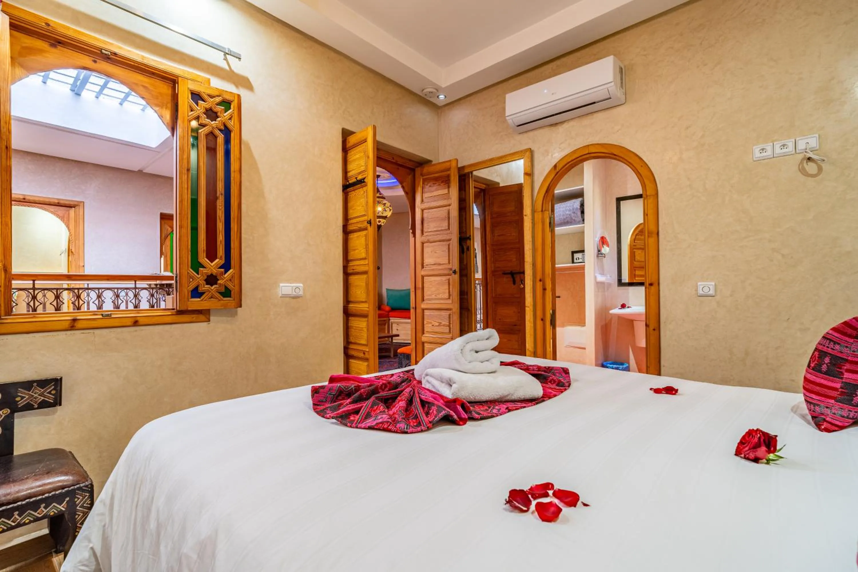 Photo of the whole room, Bed in Maison KA