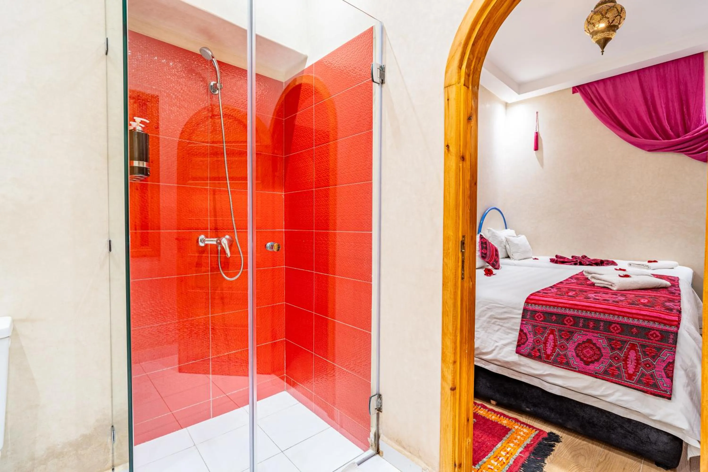 Photo of the whole room, Bed in Maison KA