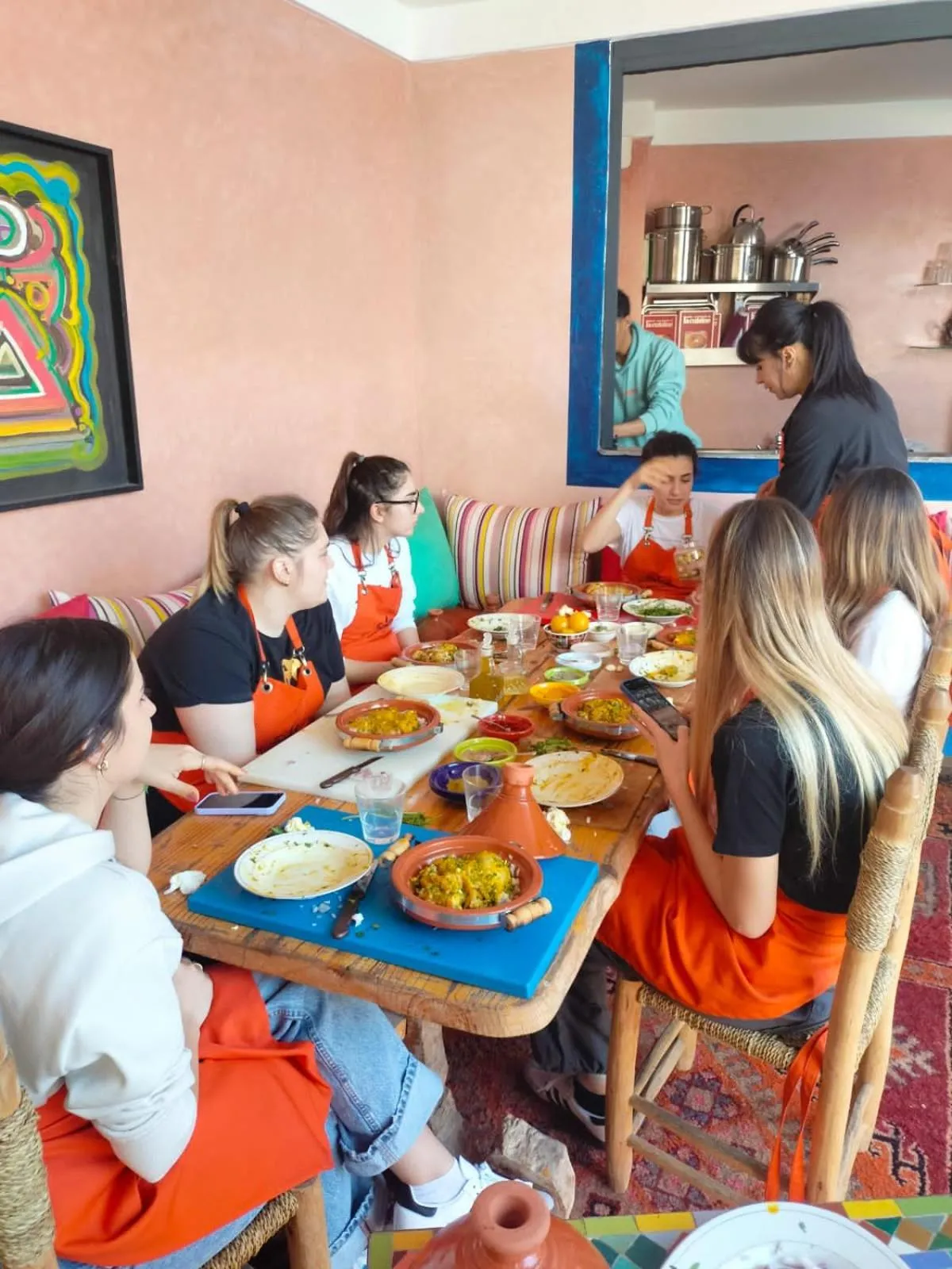 Restaurant/places to eat in Maison KA