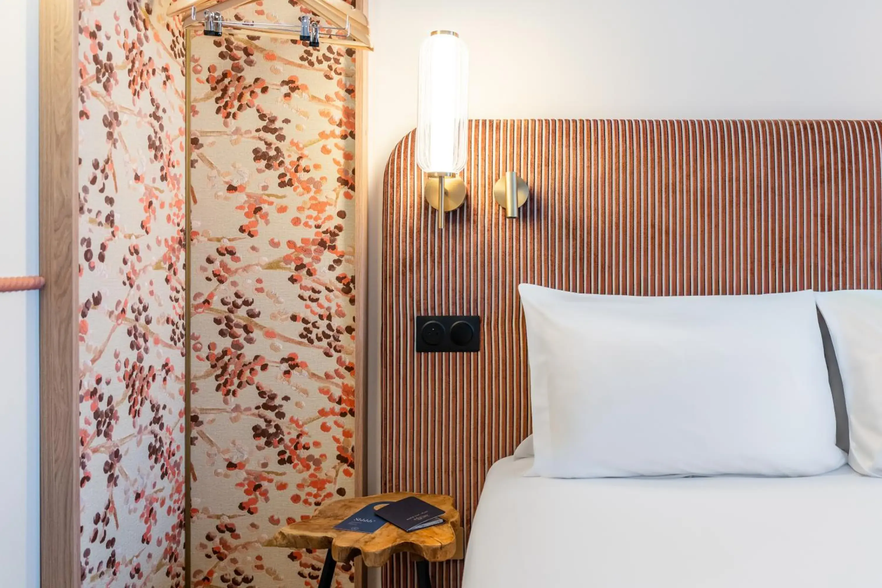 Bed in Hotel d'Espagne Bed in Hotel d'Espagne