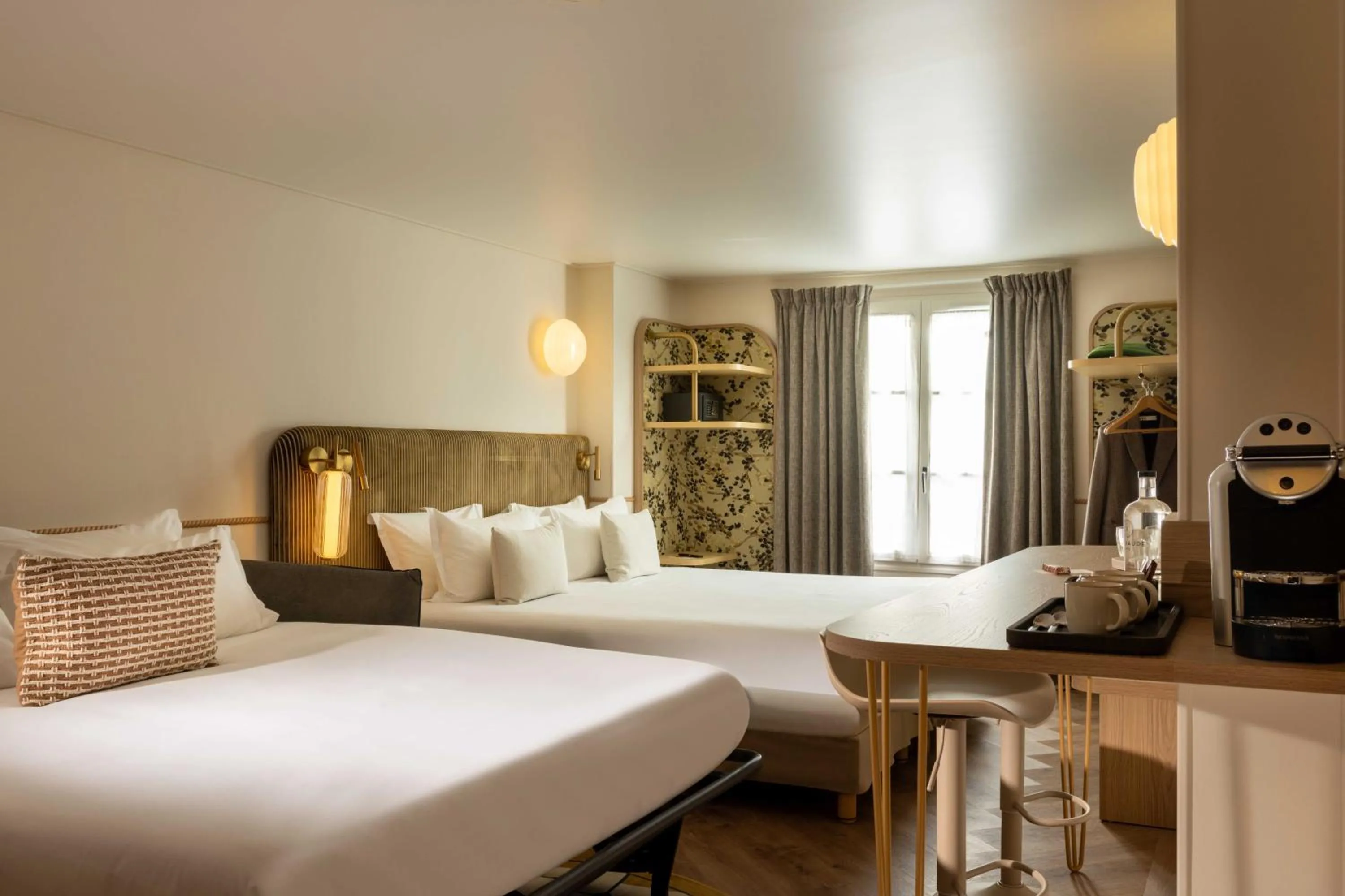 Bed in Hotel d'Espagne