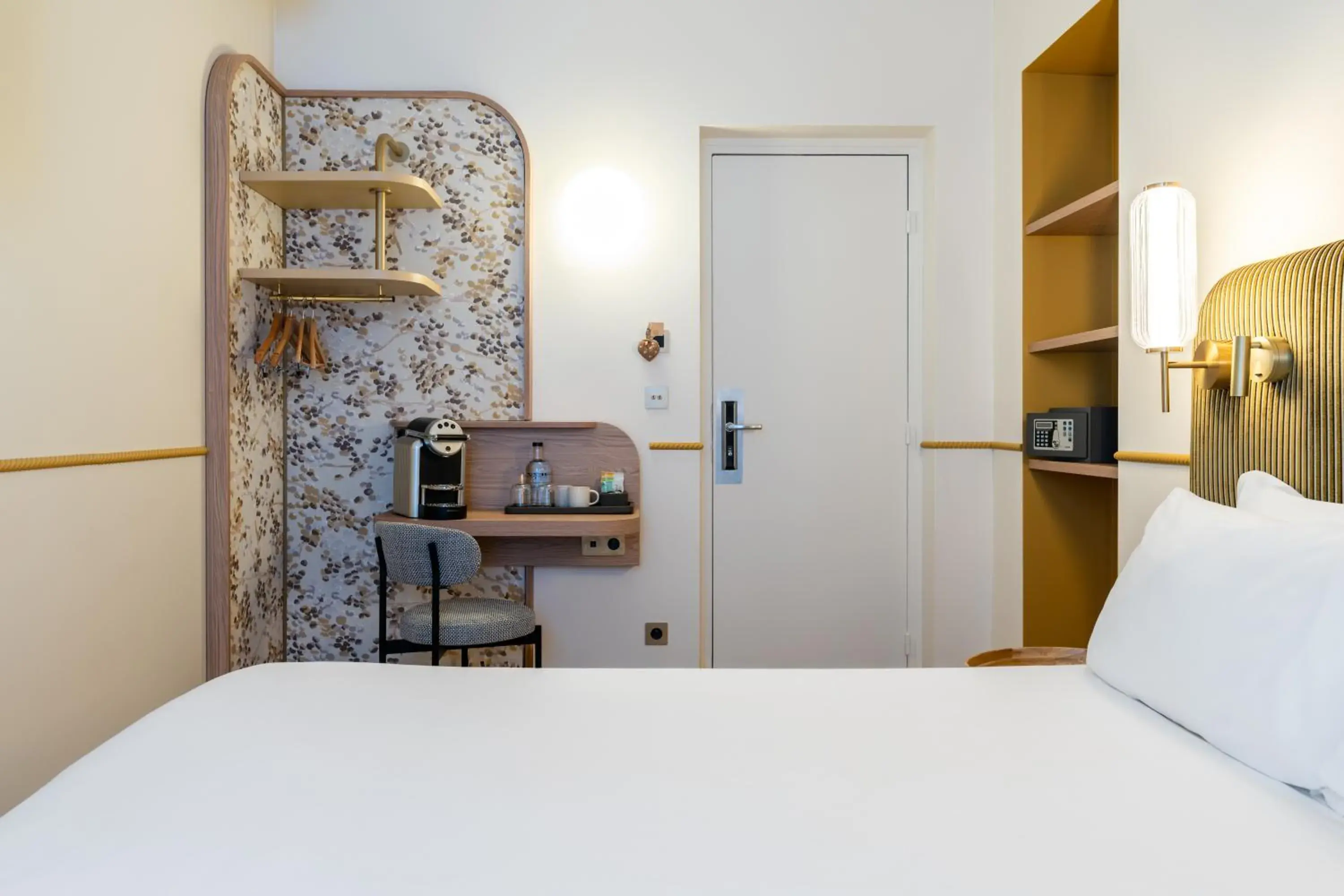 Bed in Hotel d'Espagne Bed in Hotel d'Espagne