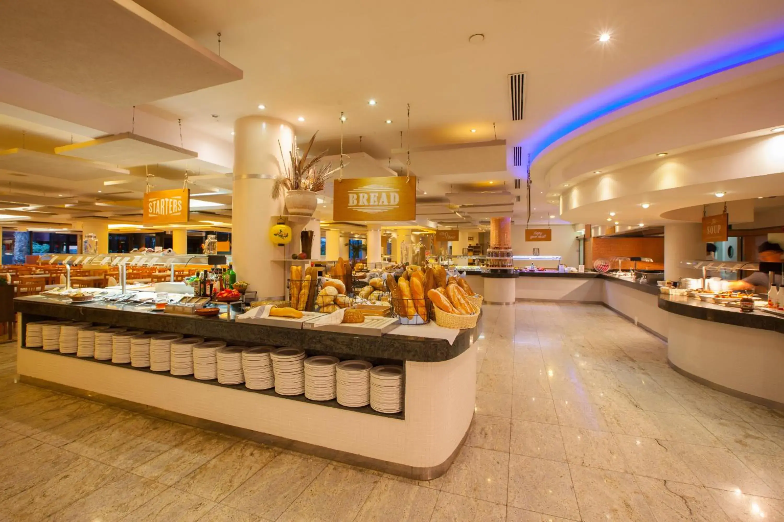 Restaurant/places to eat in Grupotel Orquidea Restaurant/places to eat in Grupotel Orquidea