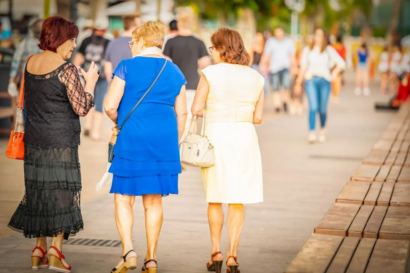 People in Comodoro Estudio Vista Mar Explotaciones Ravel