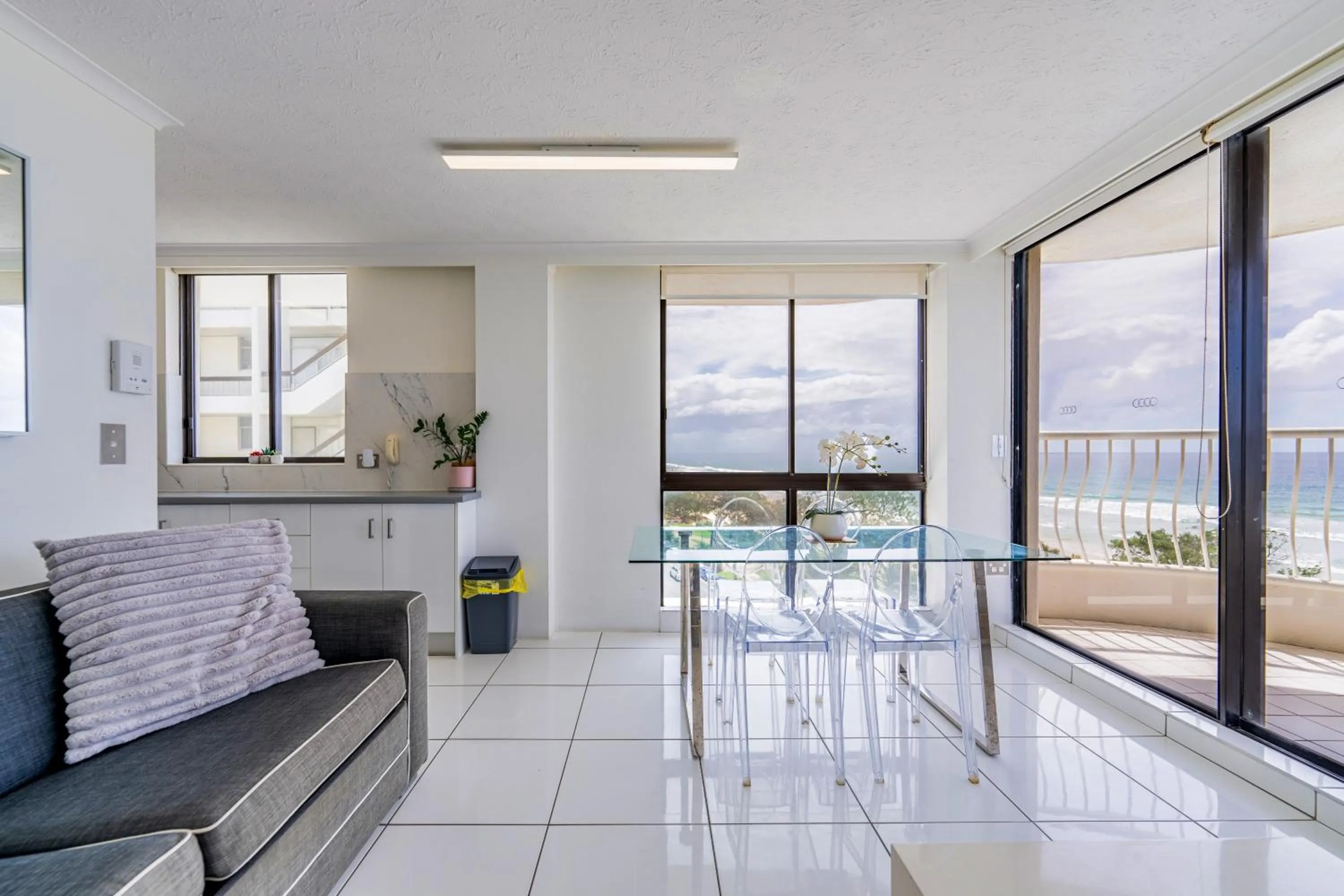 Dining area in Olympus Beachfront Apartments