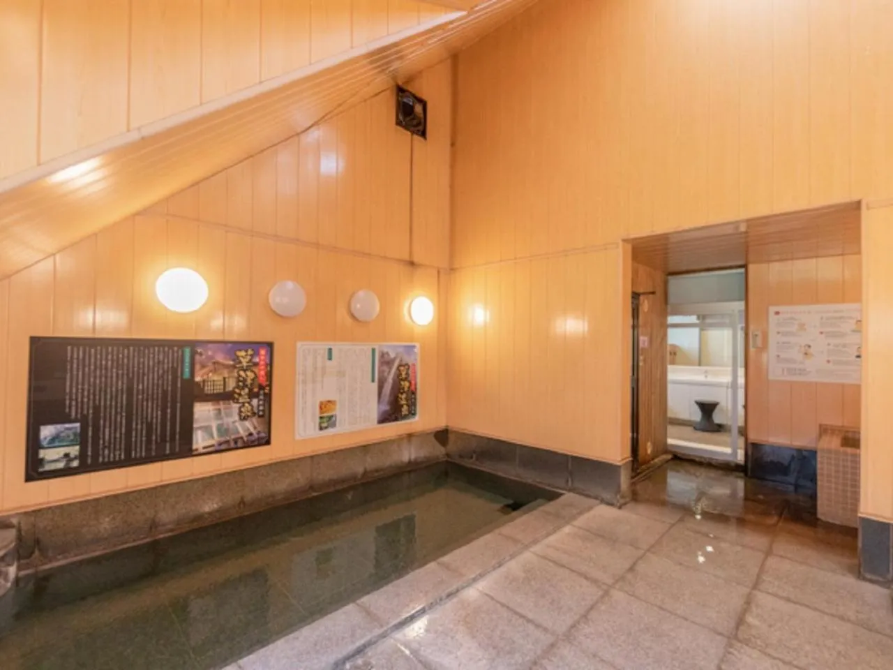 Public Bath in LiVEMAX RESORT Kusatsu Onsen