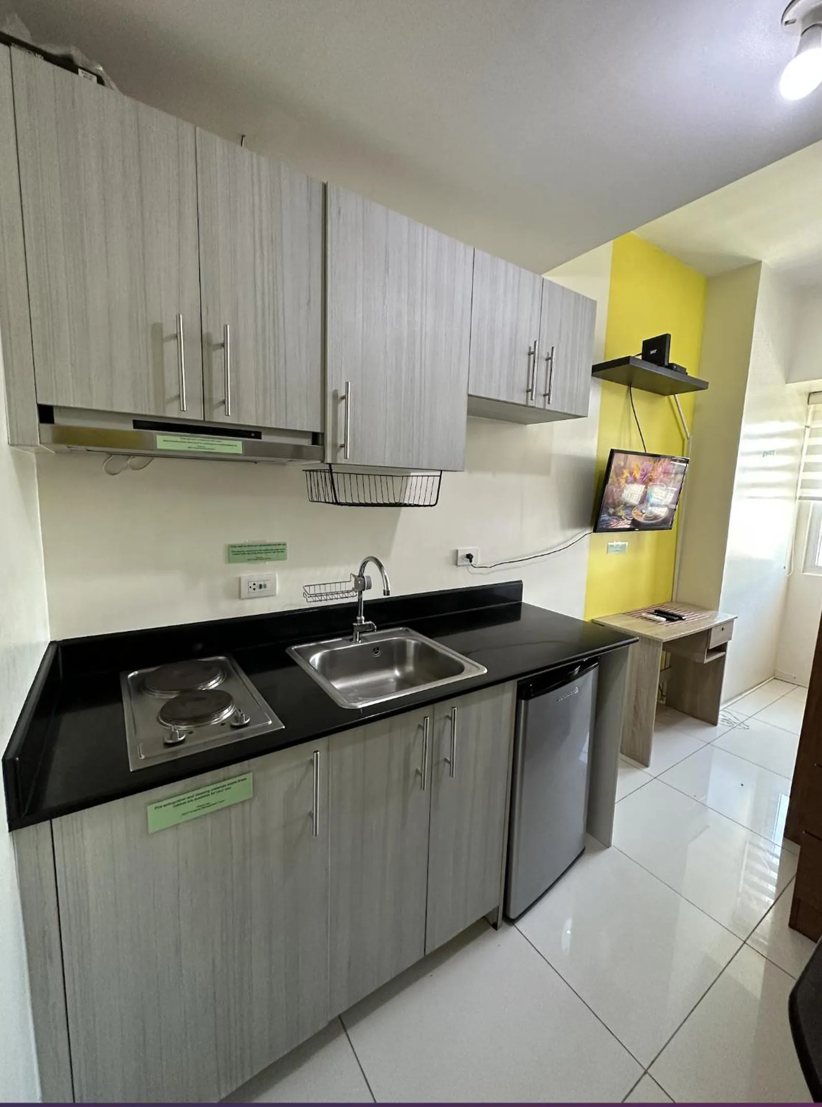 stove in Green Residences Stays by PBYY