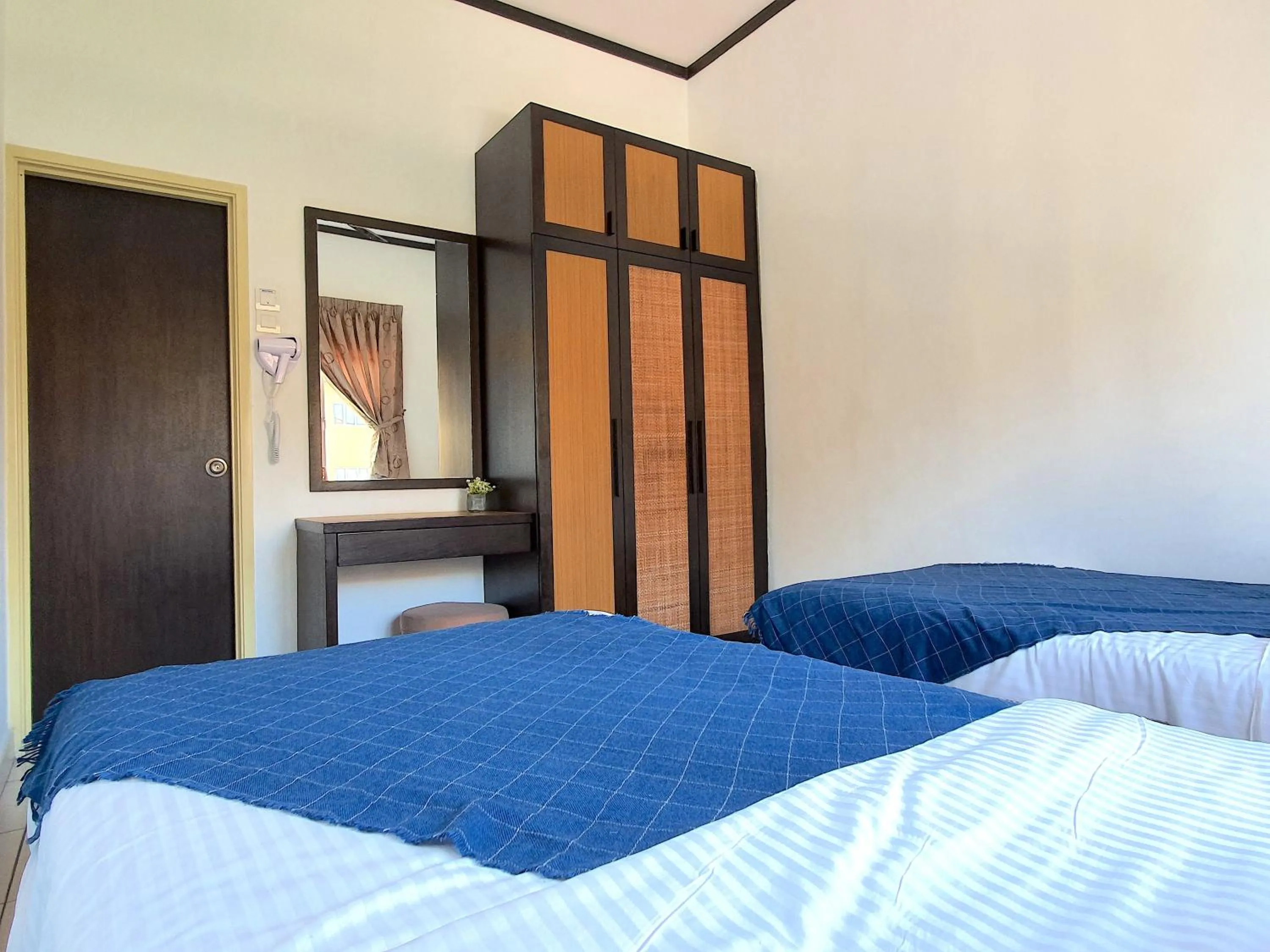 Bedroom, Bed in Gold Coast Morib Studio l Apartment I Penthouse