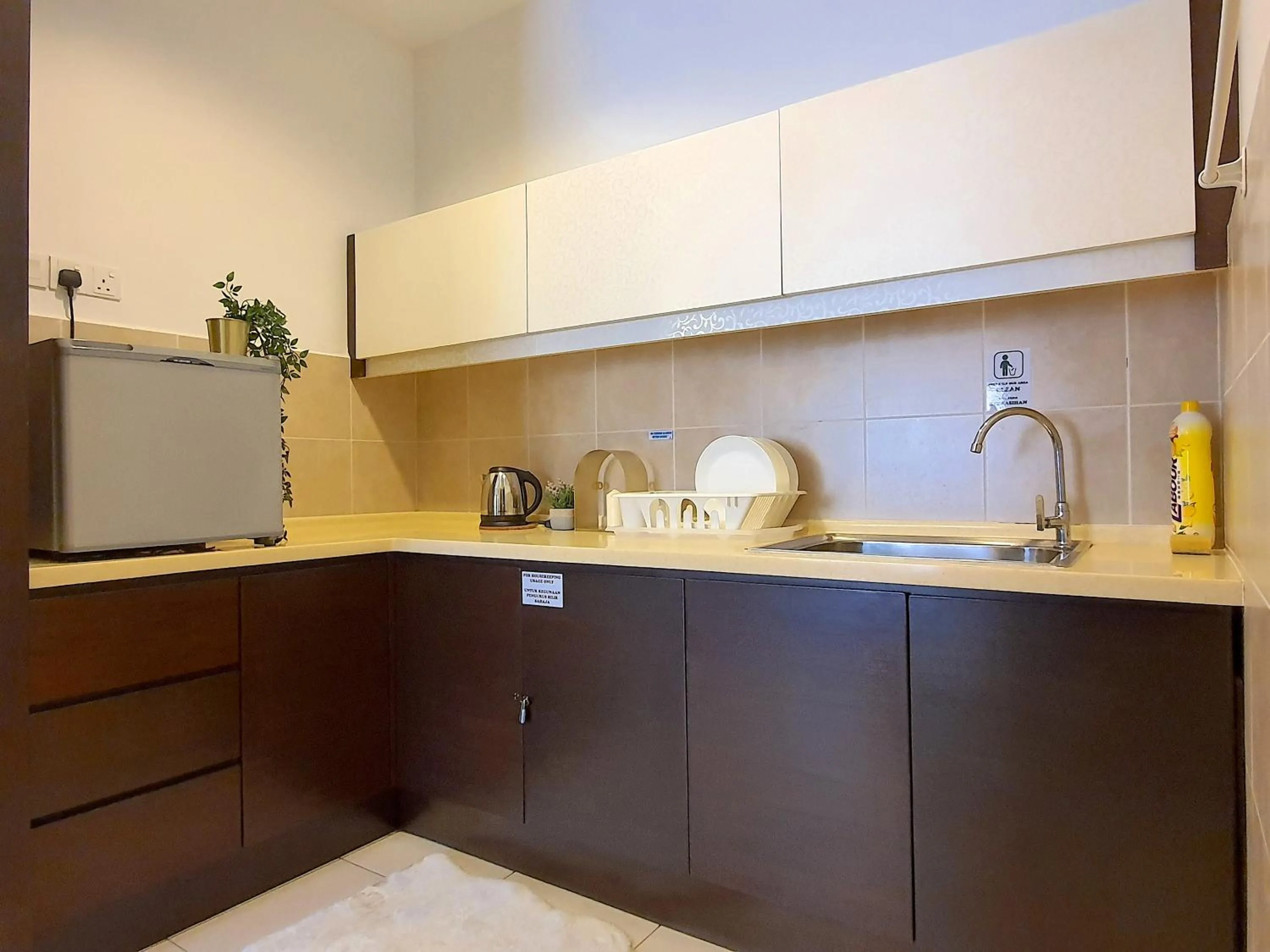 Kitchen or kitchenette in Gold Coast Morib Studio l Apartment I Penthouse