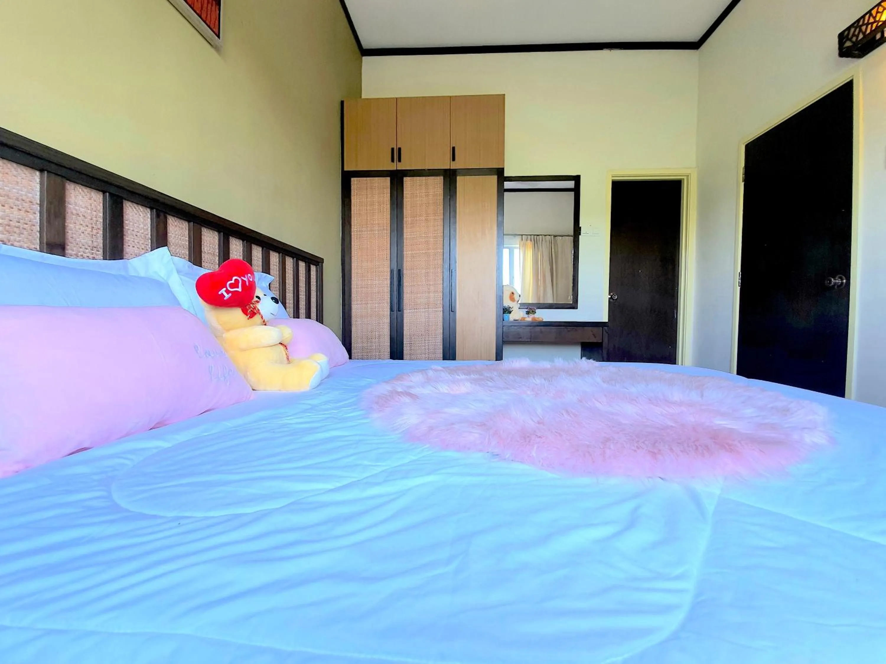 Bedroom, Bed in Gold Coast Morib Studio l Apartment I Penthouse