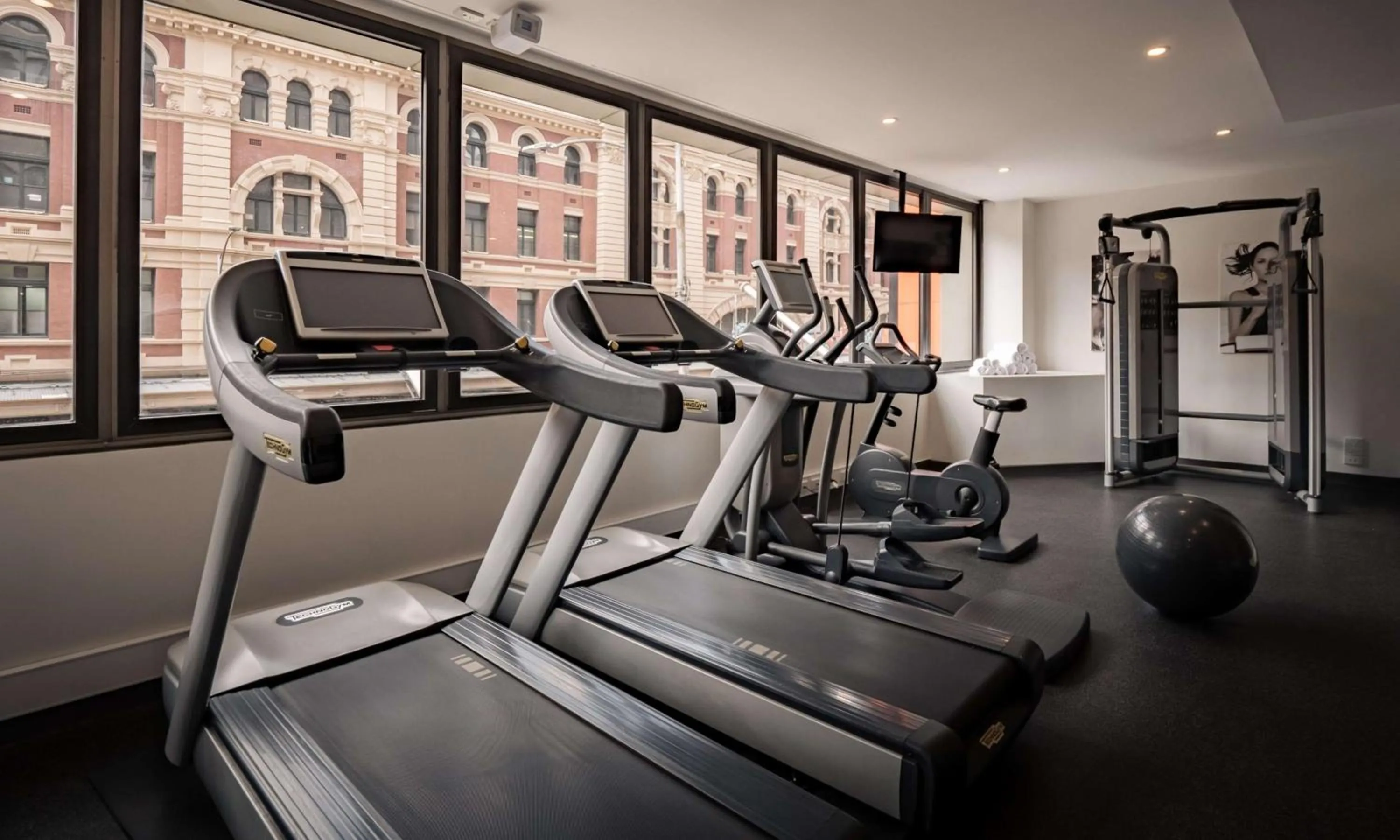 Fitness centre/facilities in DoubleTree by Hilton Melbourne