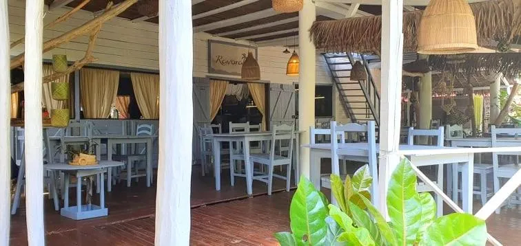 Patio in Hotel ECOLODGE LE RAVORAHA