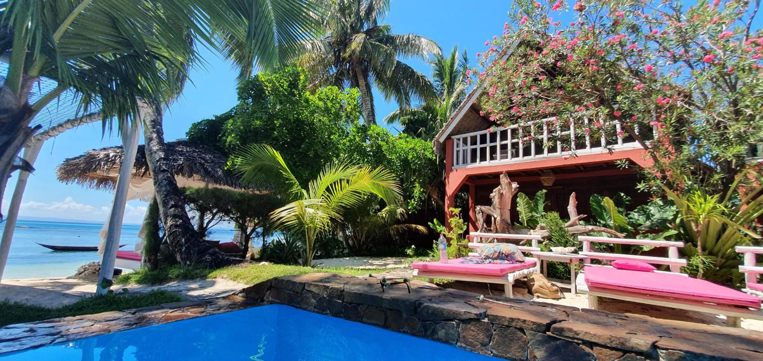 Pool view in Hotel ECOLODGE LE RAVORAHA