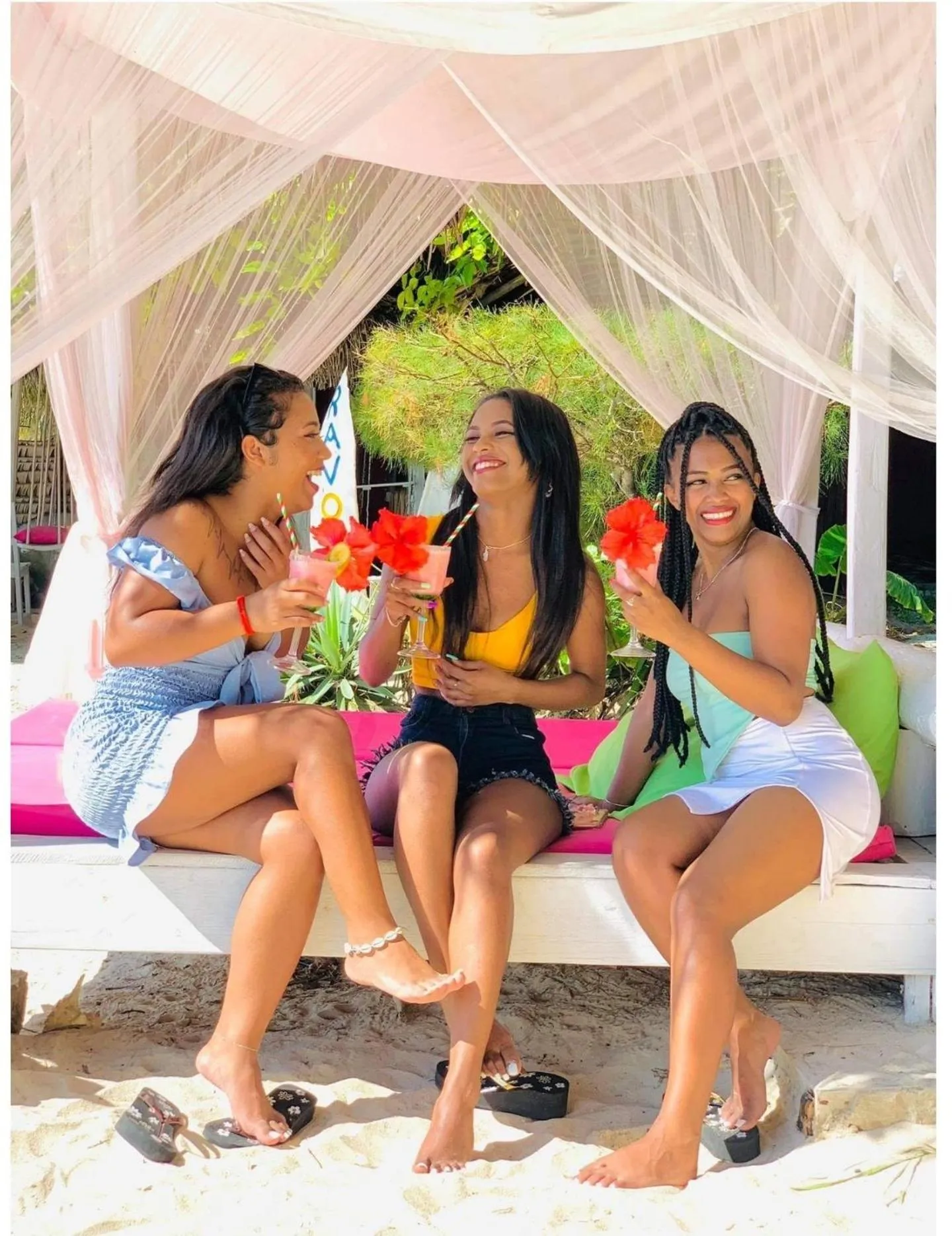 People in Hotel ECOLODGE LE RAVORAHA