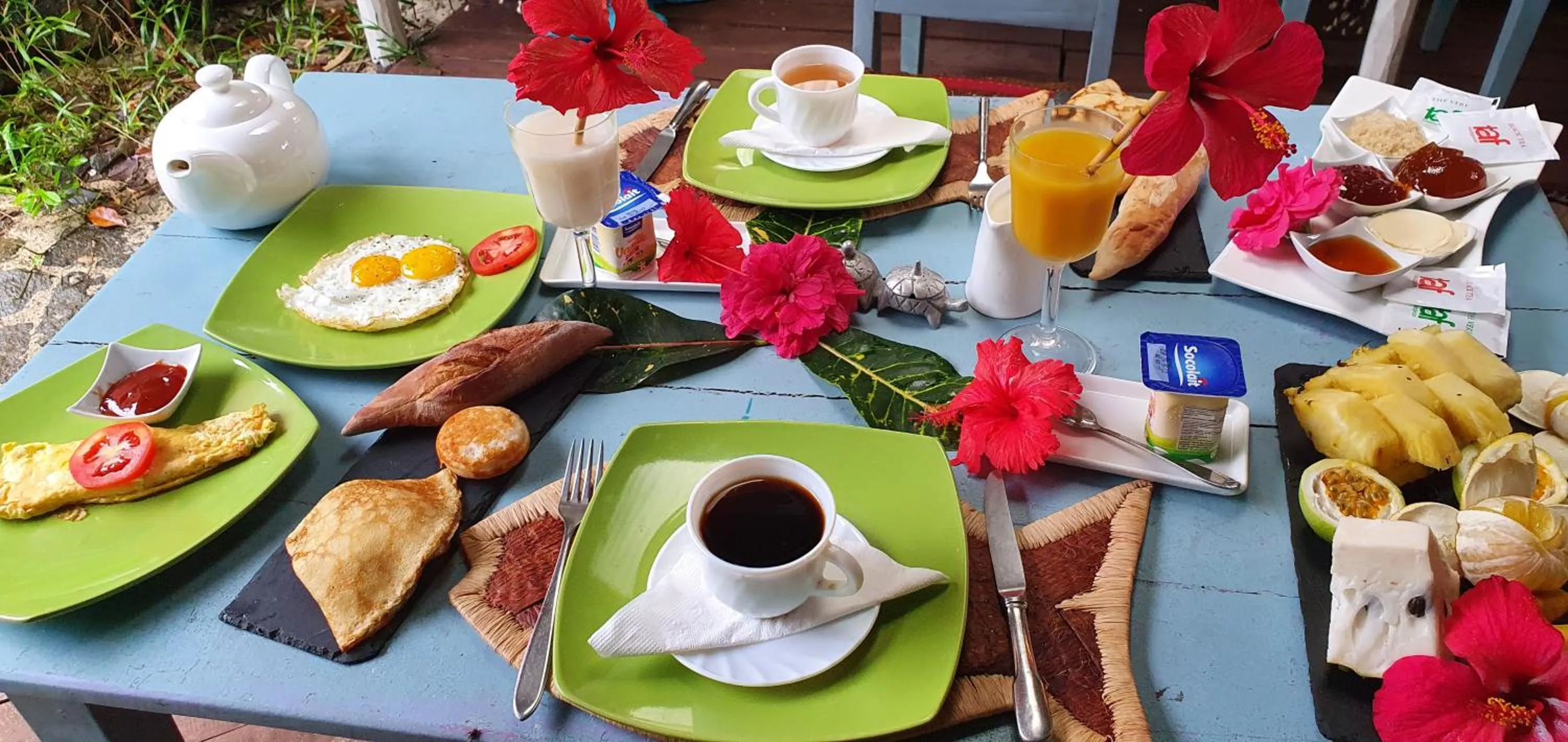 Coffee/tea facilities in Hotel ECOLODGE LE RAVORAHA
