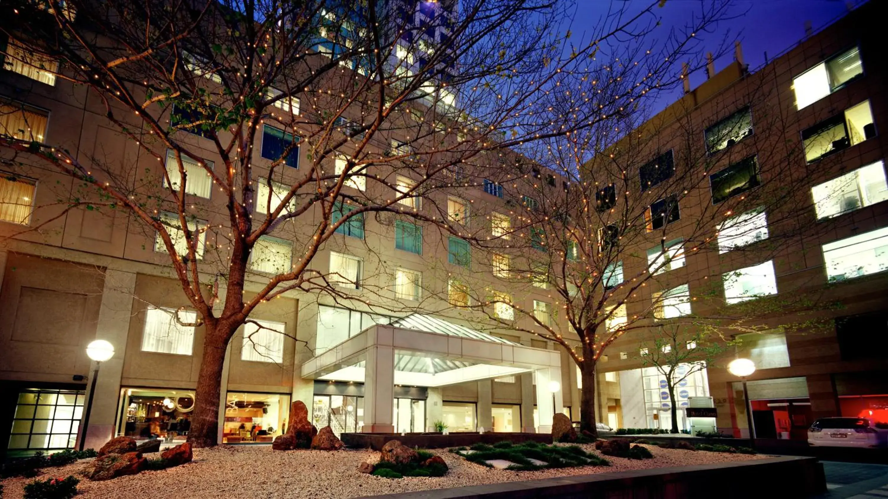 Property building in The Como Melbourne Property building in The Como Melbourne