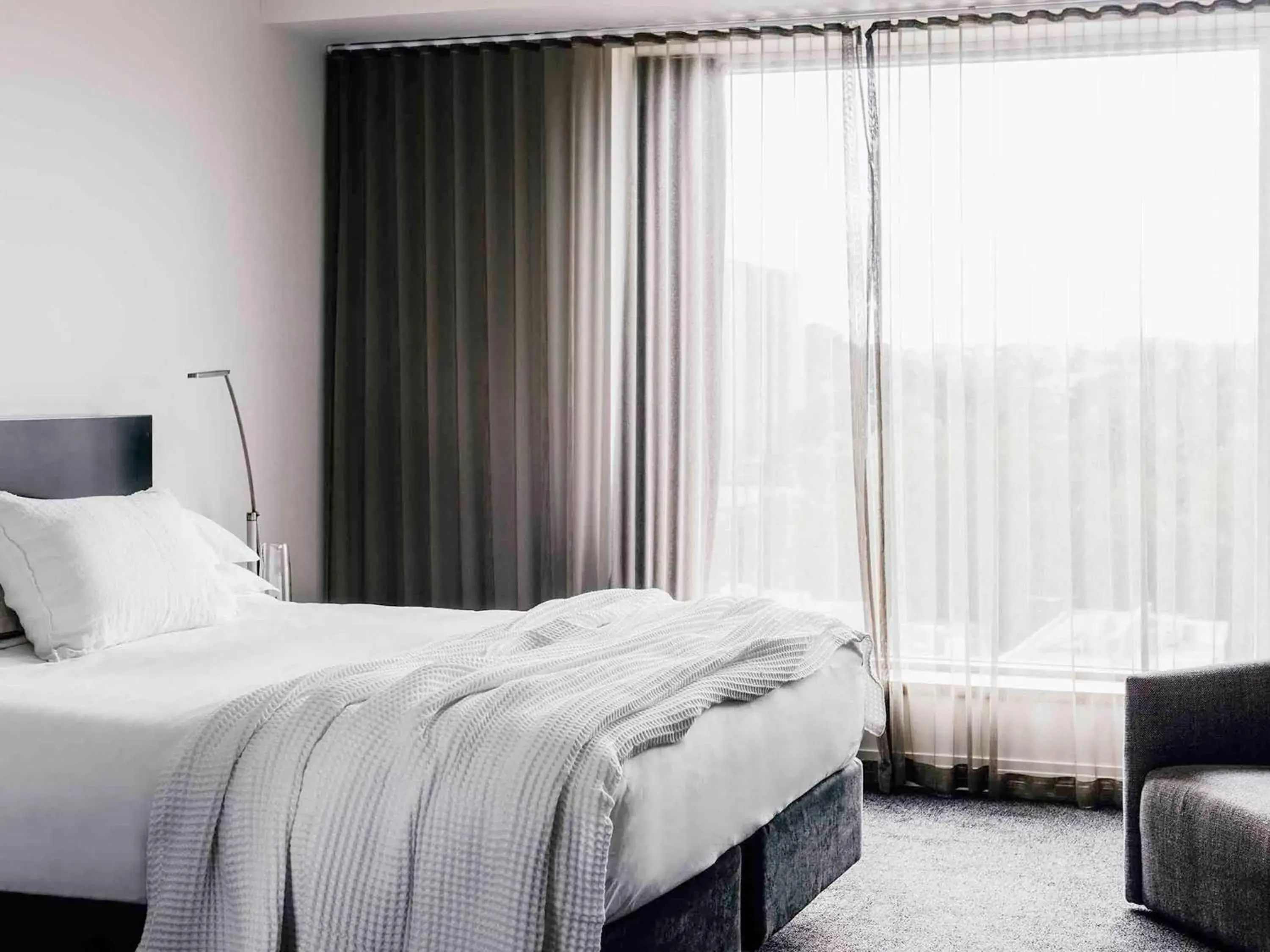 Bedroom, Bed in The Como Melbourne Bedroom, Bed in The Como Melbourne