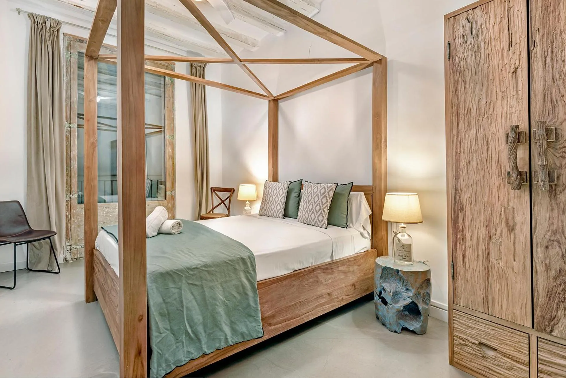 Bed in La Guarida Suites