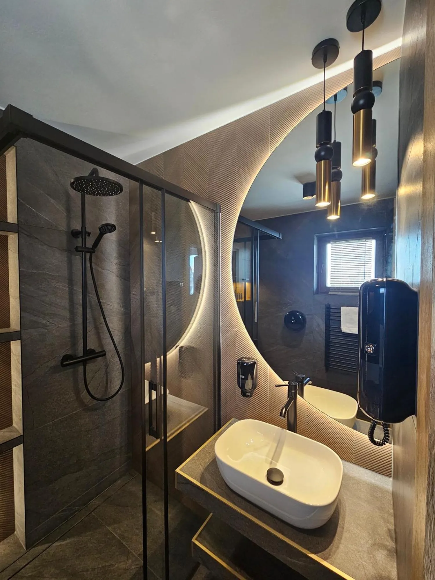 Shower in Willa Regina I Resort & SPA