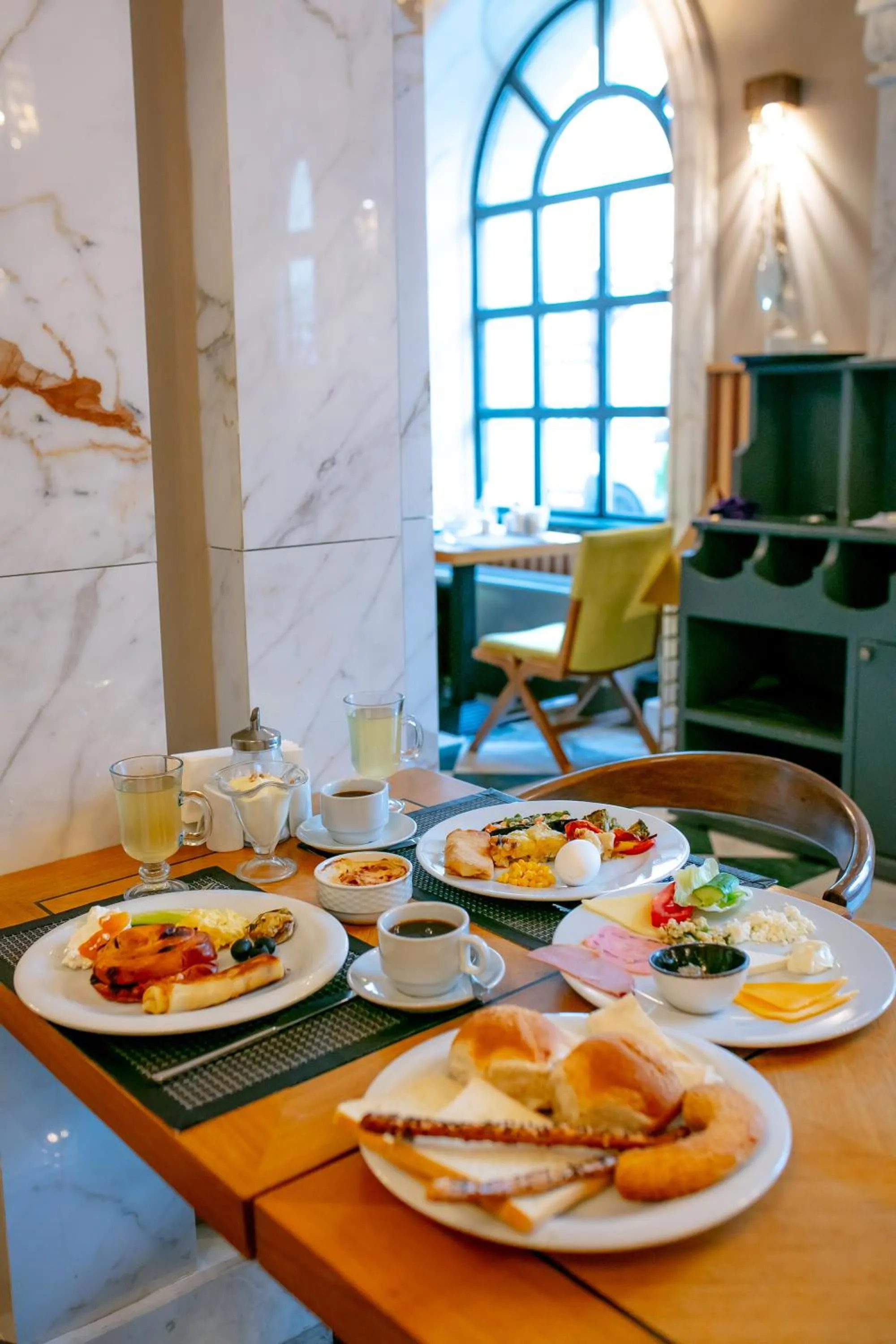 Breakfast in Promenade Hotel Baku