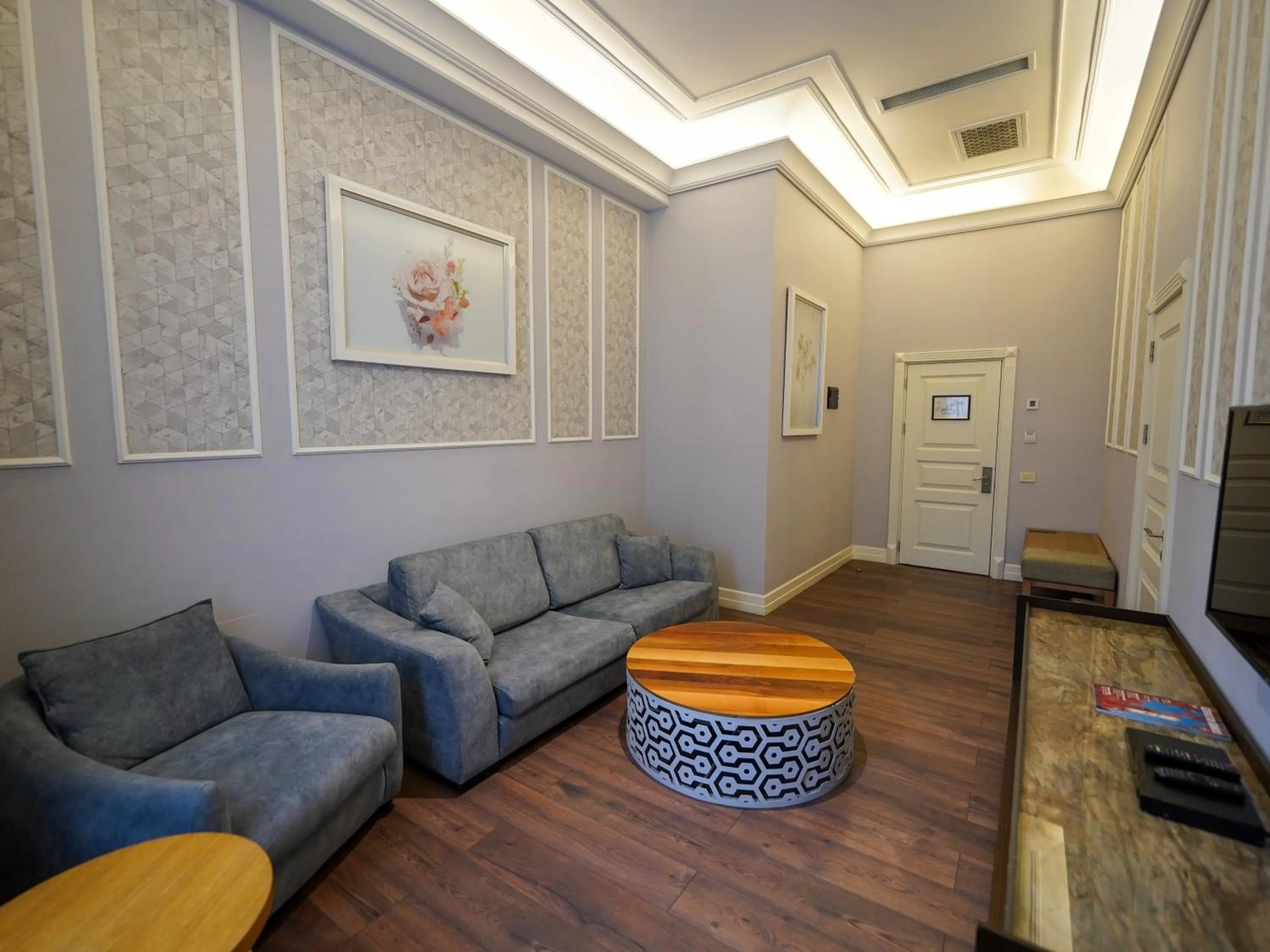 TV and multimedia in Promenade Hotel Baku