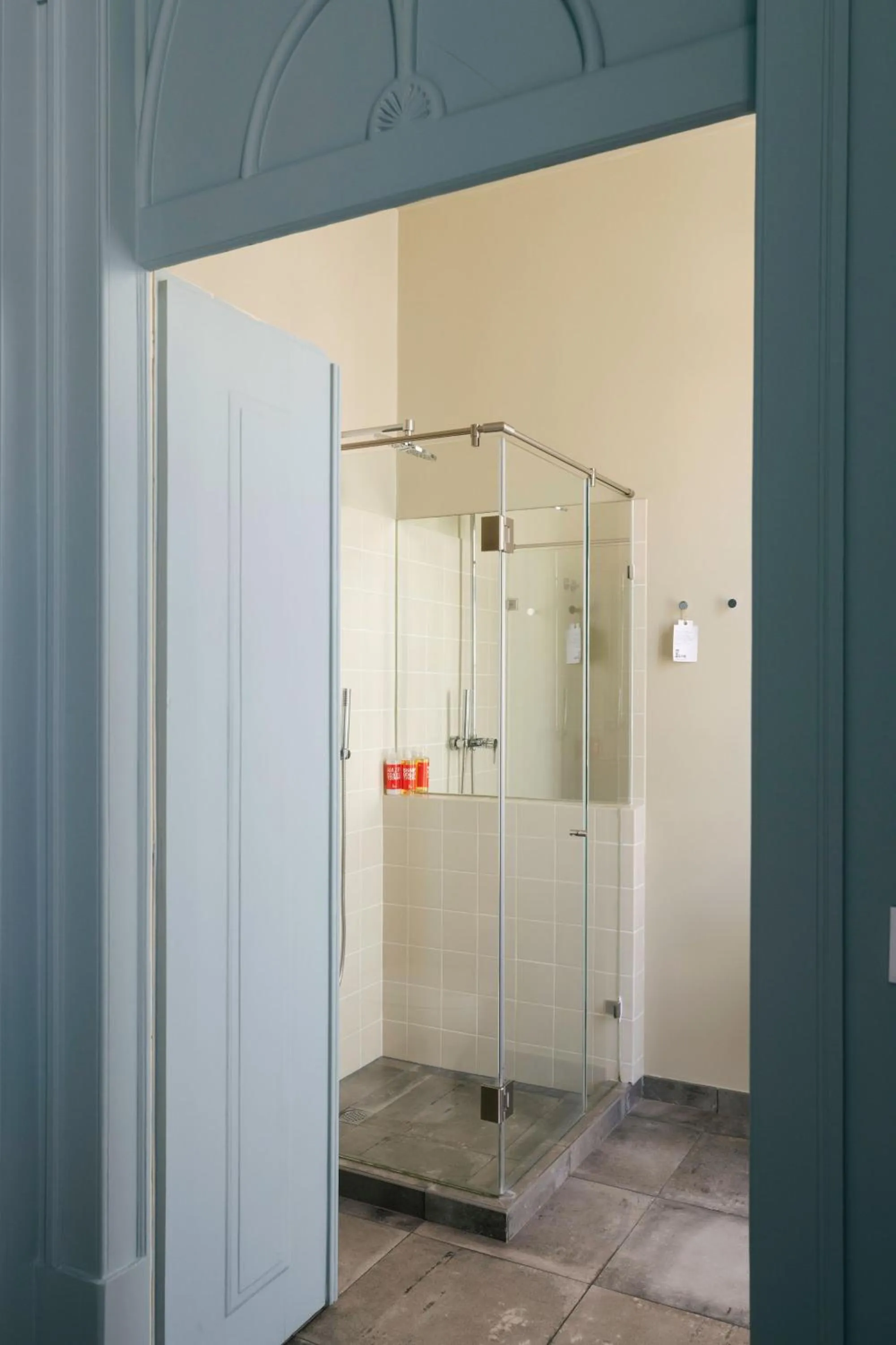 Esqina Cosmopolitan Lodge