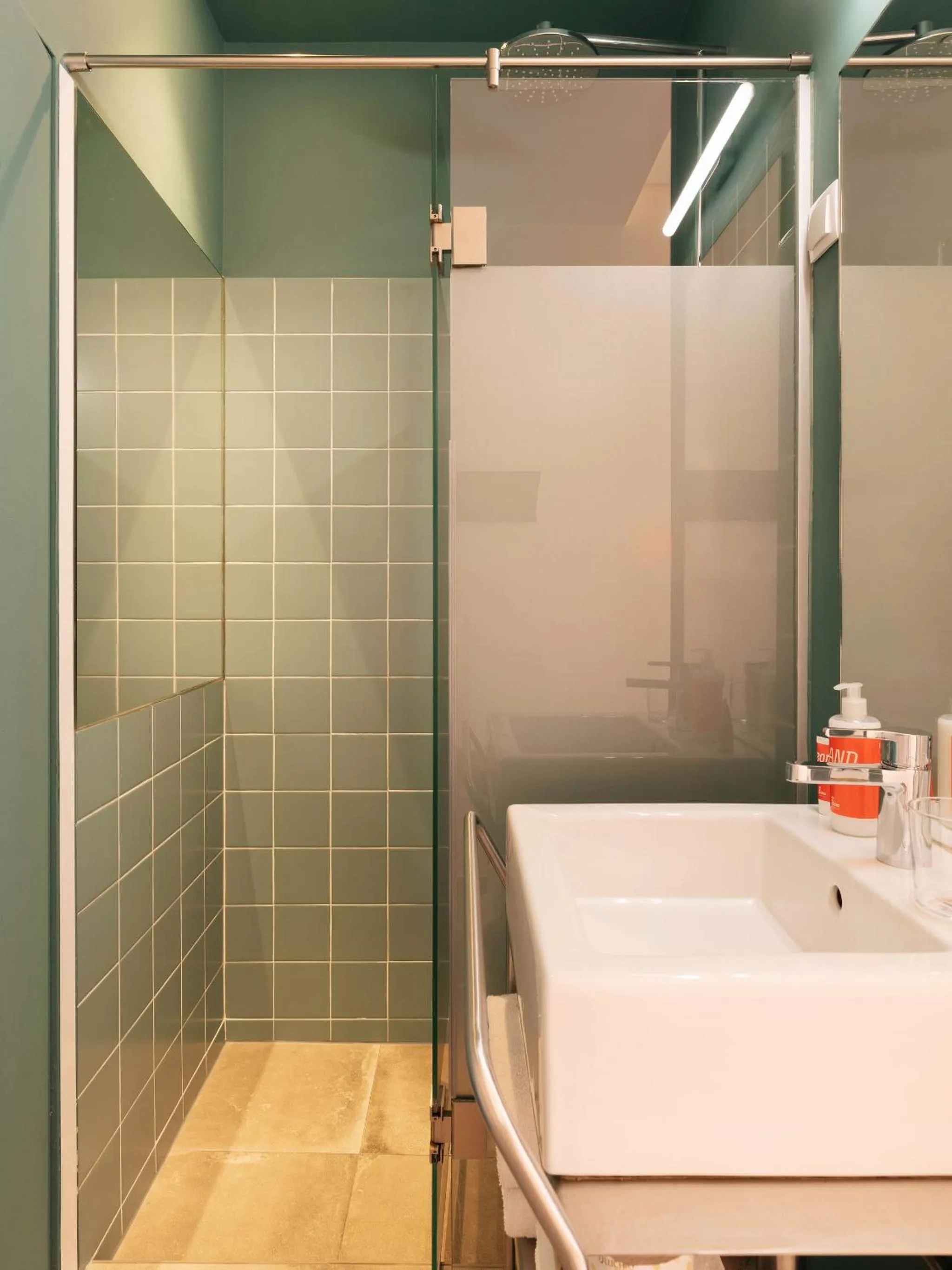 Esqina Cosmopolitan Lodge