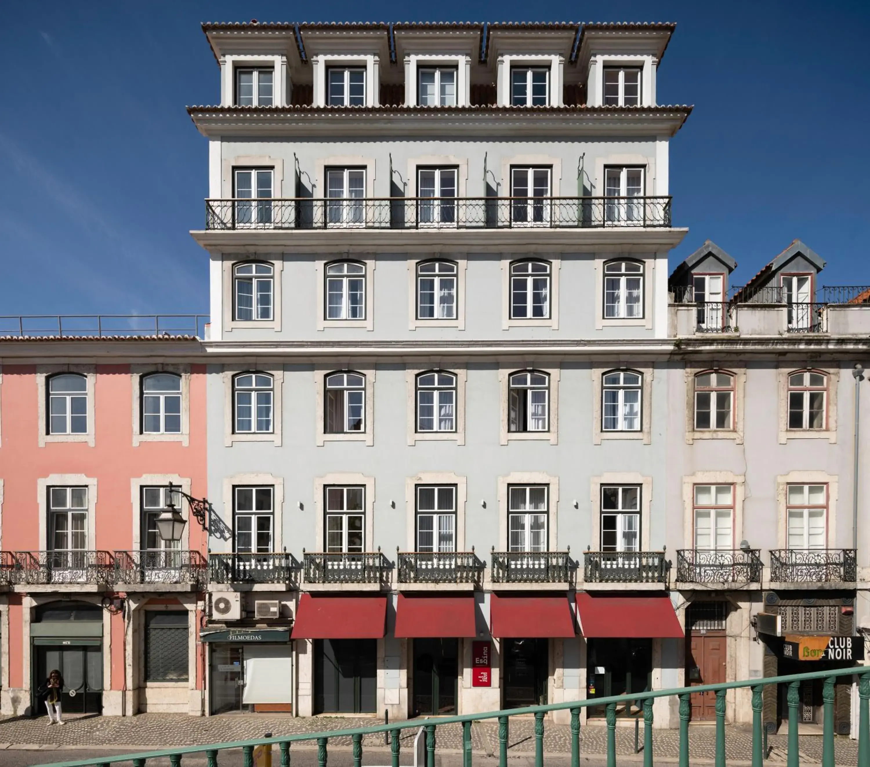 Property building in Esqina Cosmopolitan Lodge Property building in Esqina Cosmopolitan Lodge