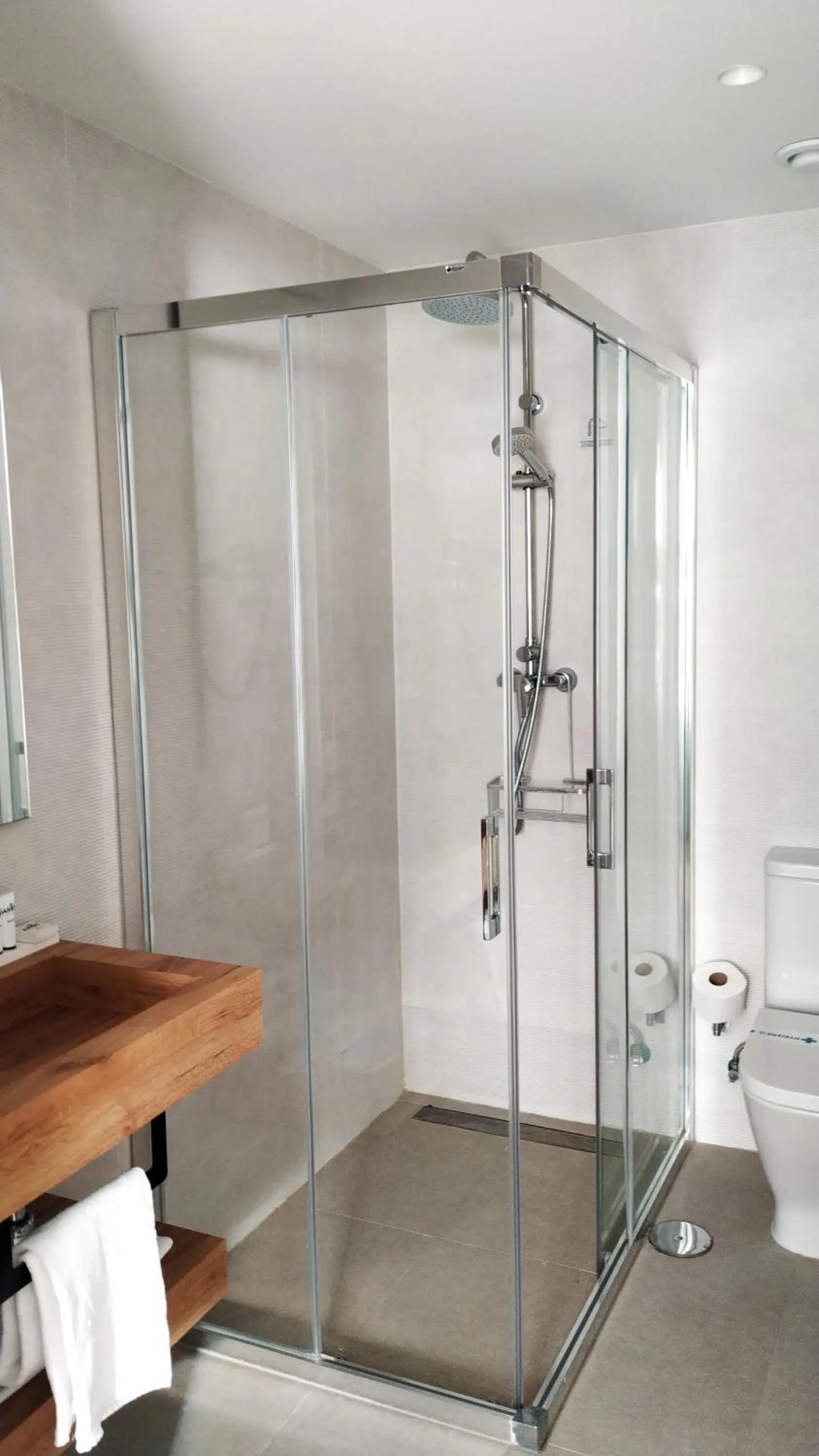 Bathroom in Ahoy Apartments