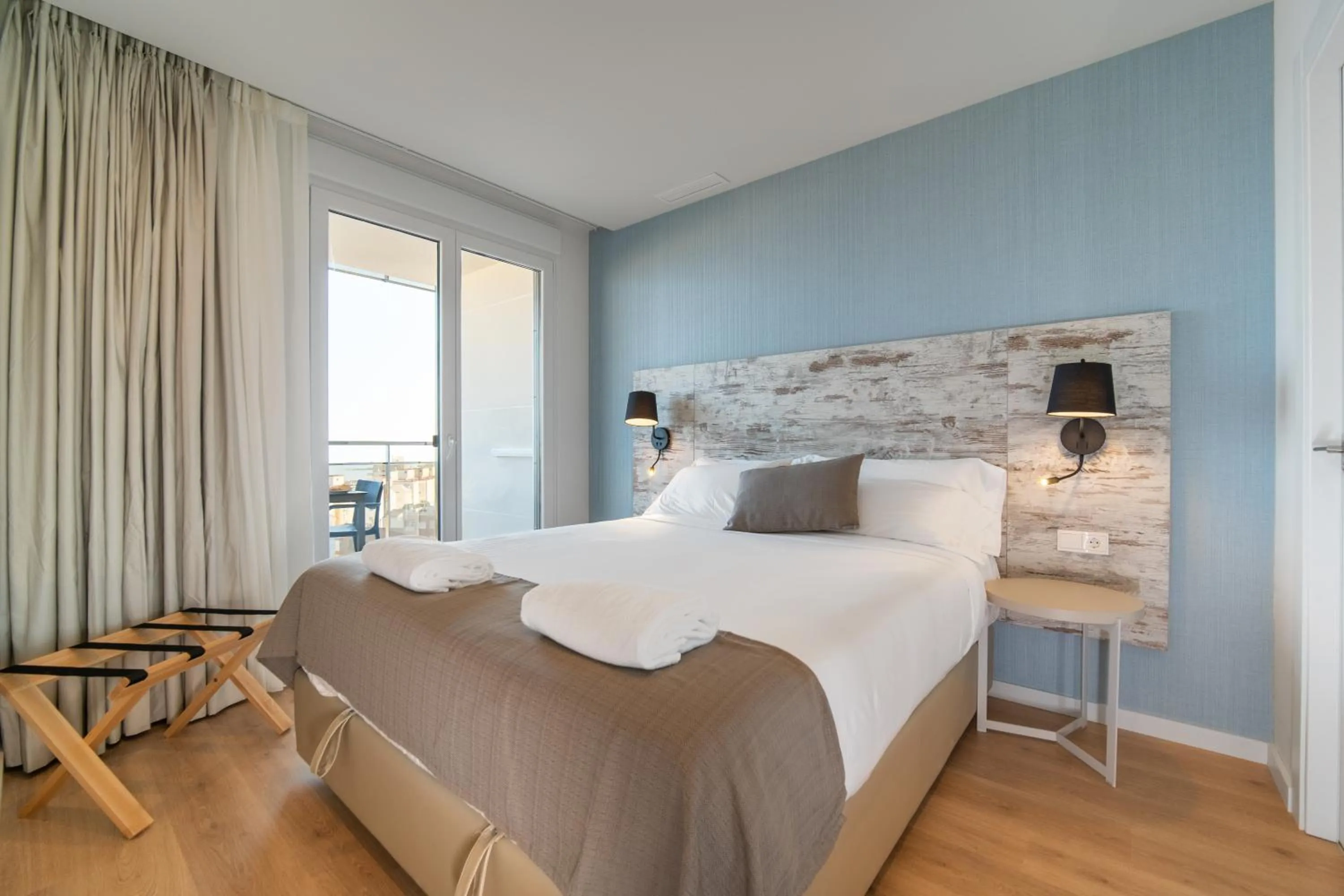 Bedroom, Bed in Ahoy Apartments