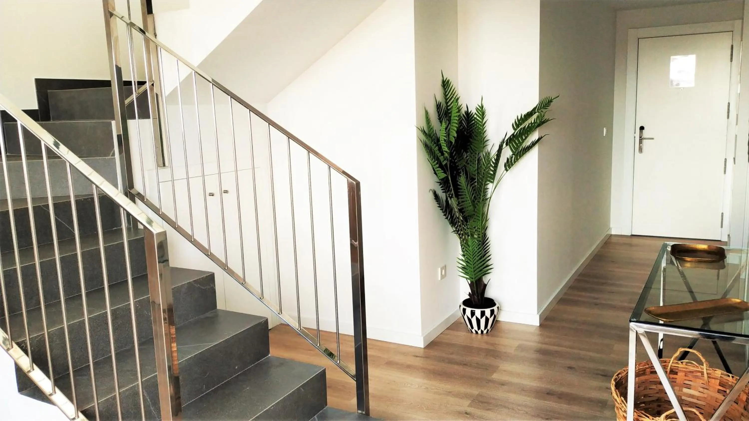 Decorative detail in Ahoy Apartments