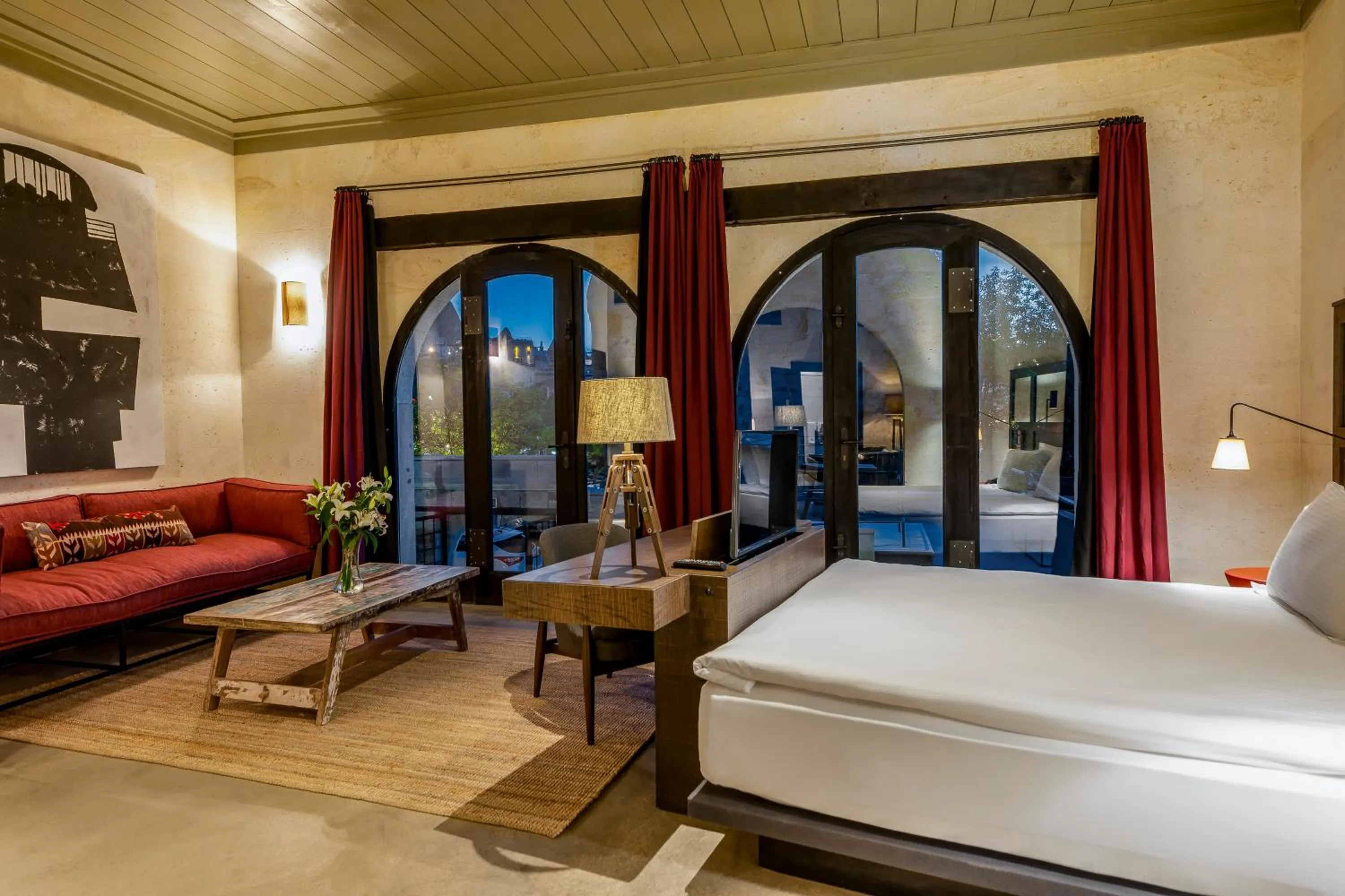 Photo of the whole room, Bed in Carus Cappadocia