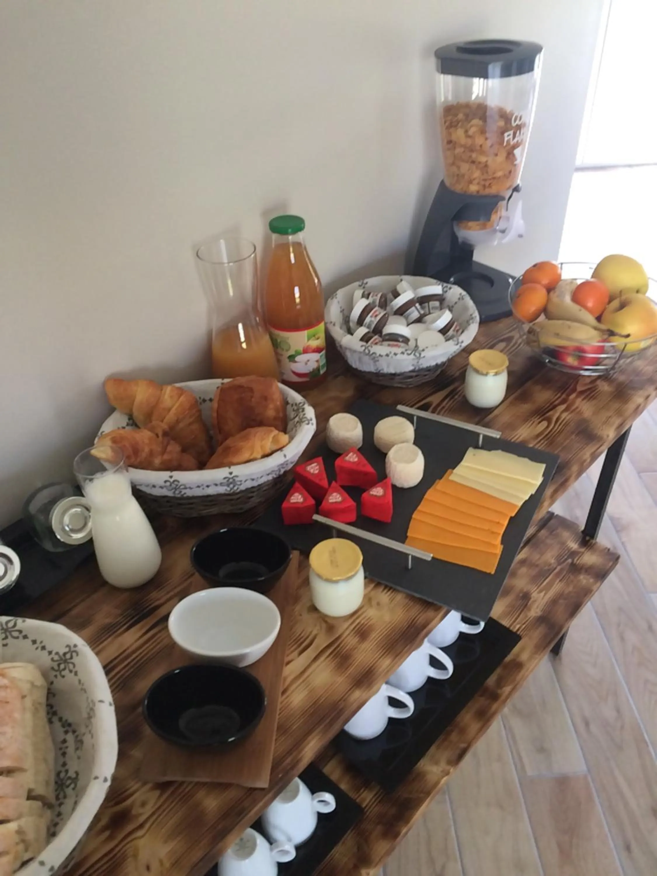 Buffet breakfast in Au pied de la dune