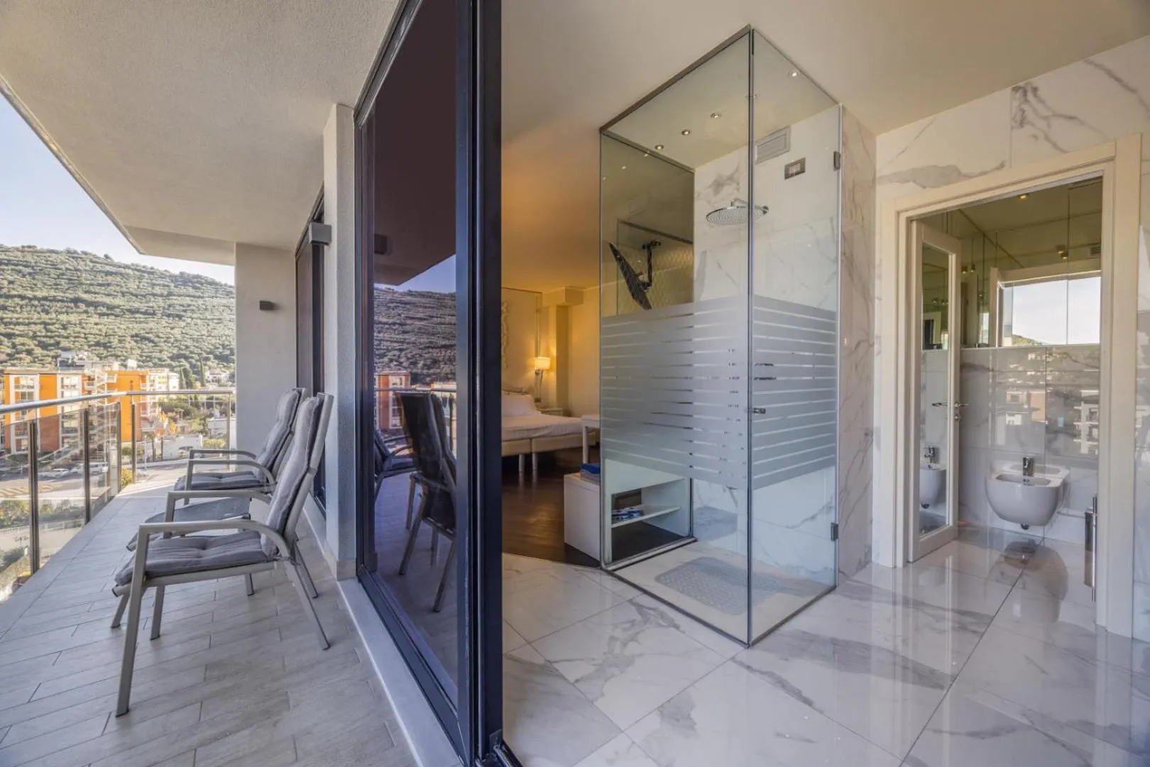 Bathroom in Garda Suite Hotel - Tonelli Hotels